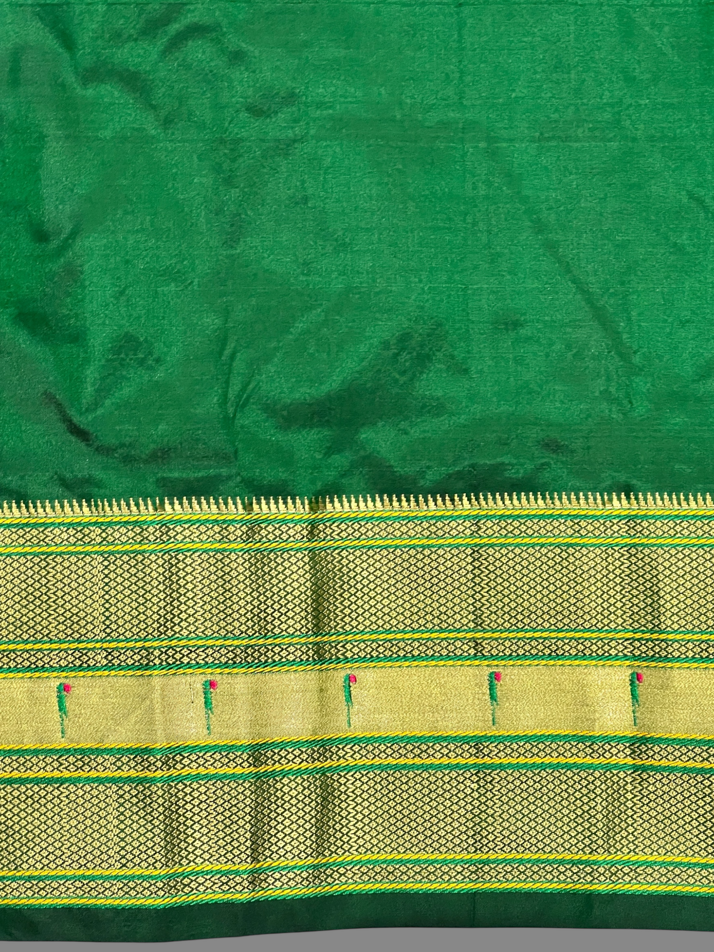 Border Muniya Dark Green Pure Silk Saree