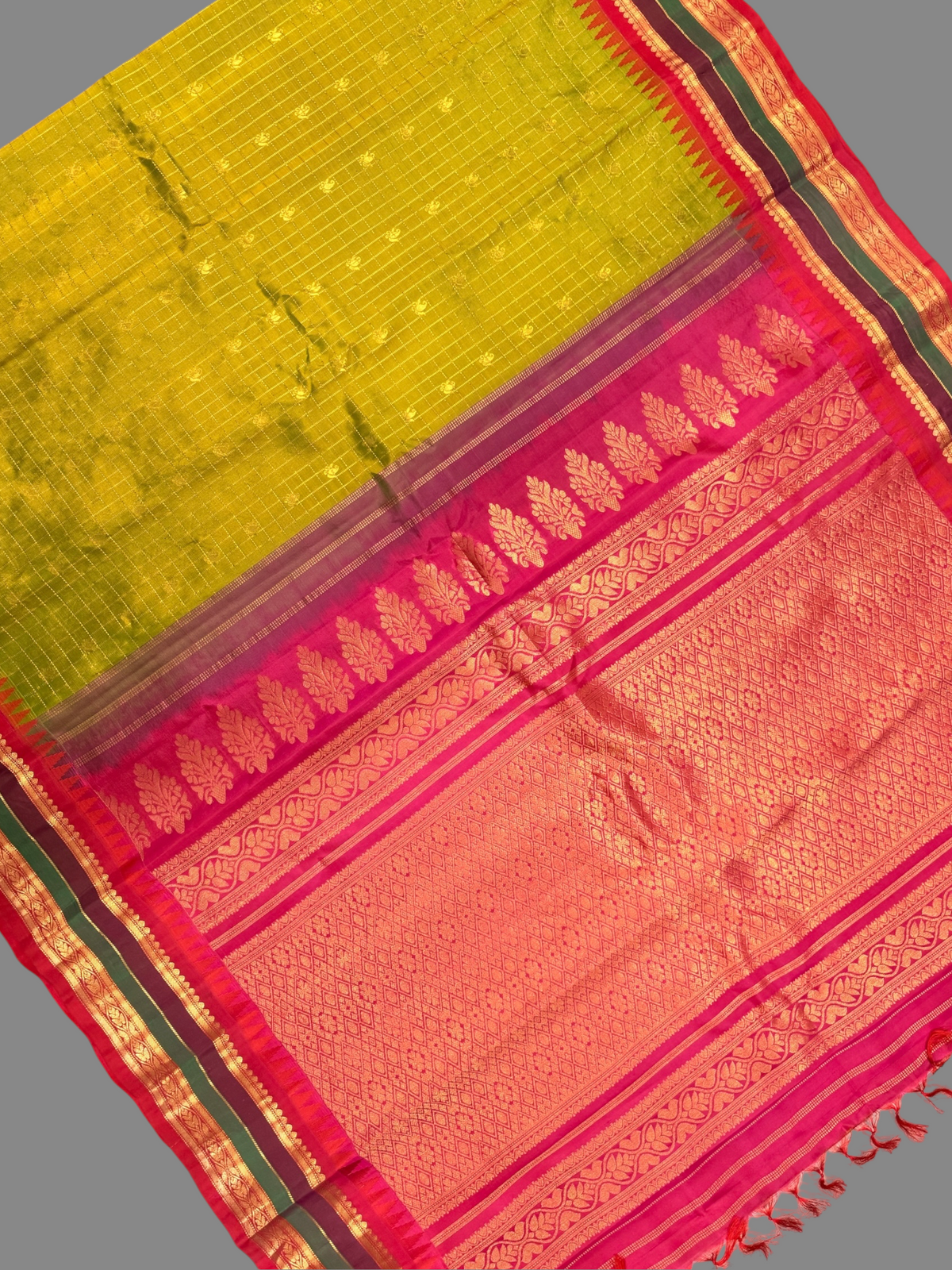 Gap Border Checks Light Green Pure Silk Saree
