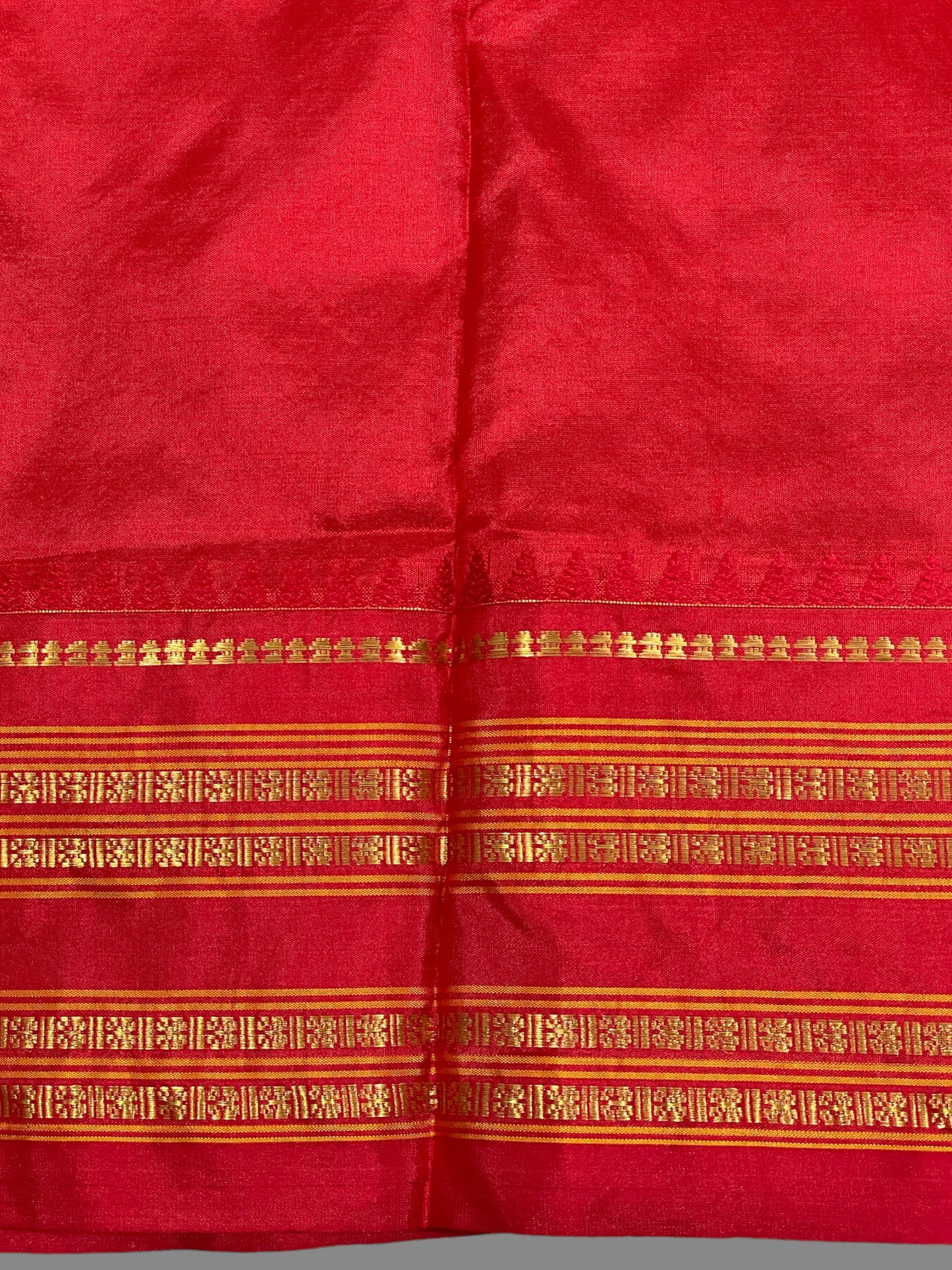 Narayanpet Checks Light Grey Pure Silk Sarees