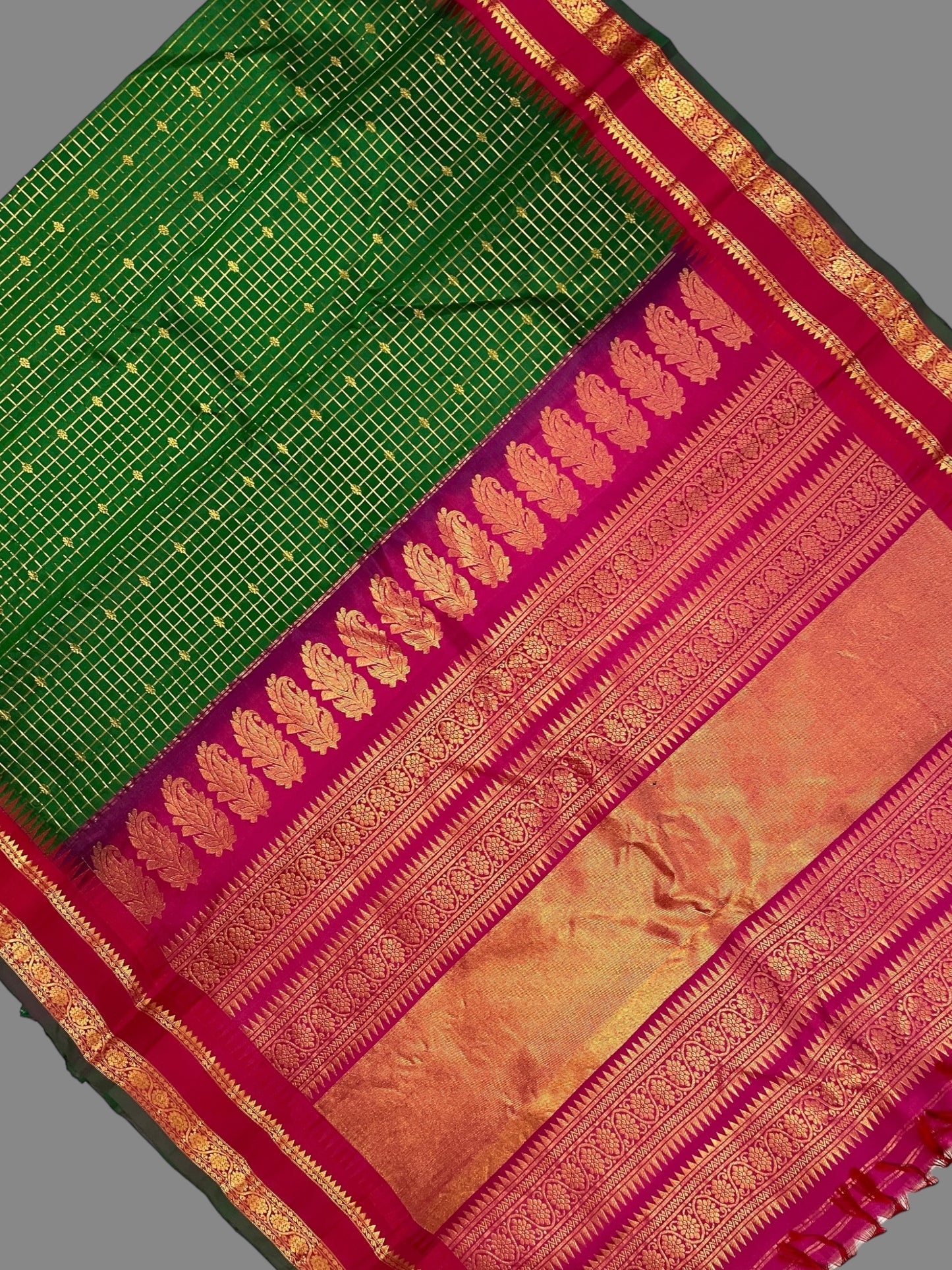 Gap Border Checks Dark Green Pure Silk Saree