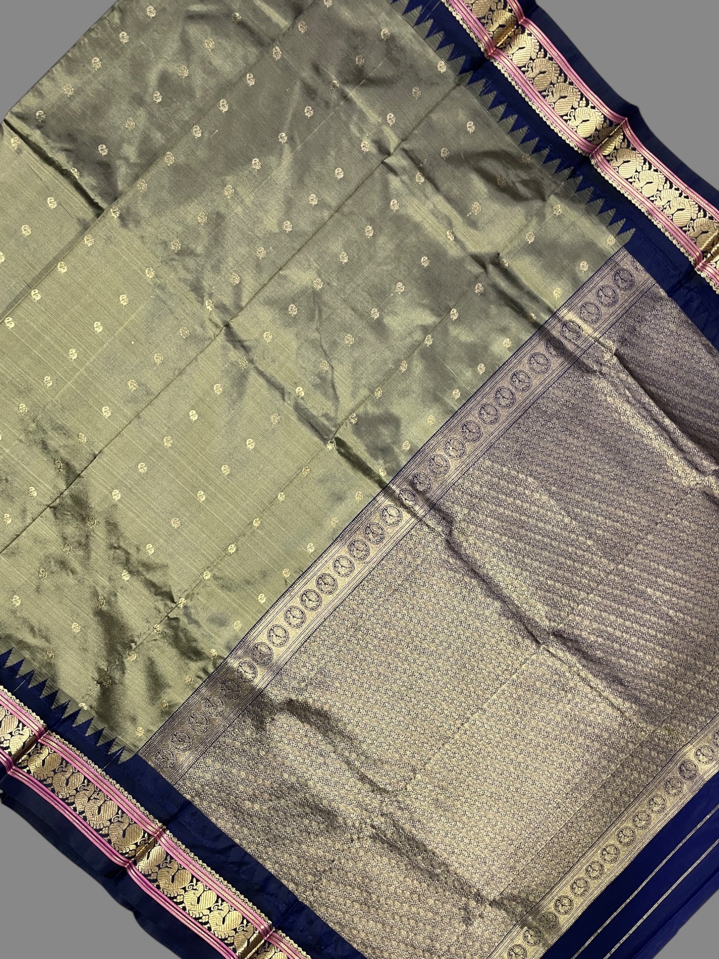 Humsa Border Olive Green Pure Silk Saree