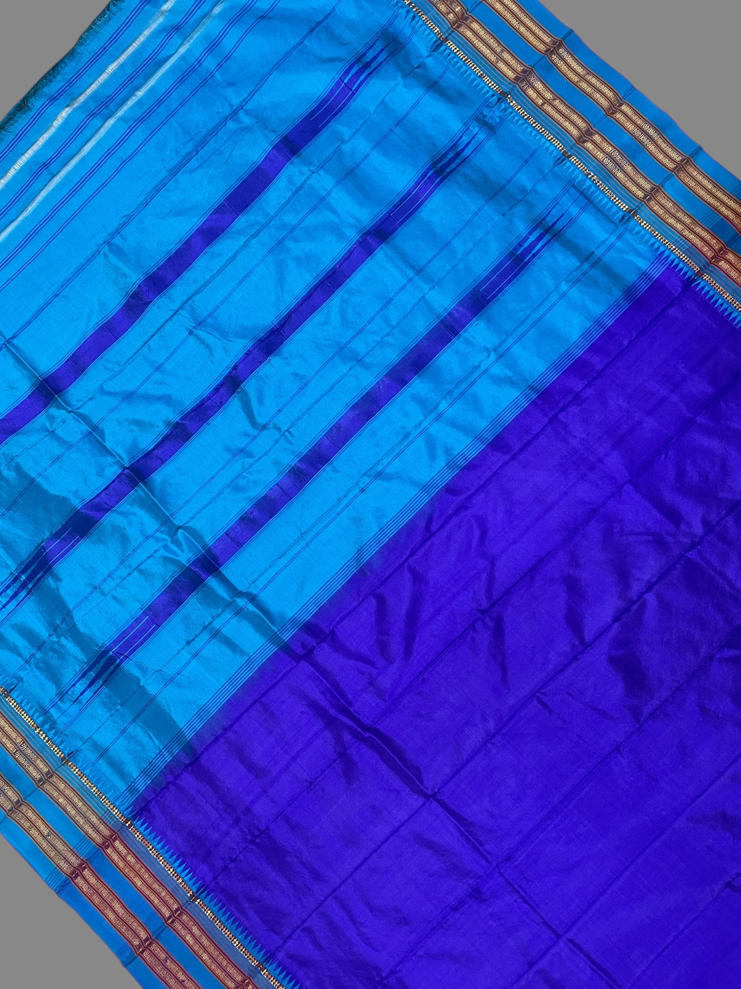 Narayanpet Plain Royal Blue colour pure Silk Saree