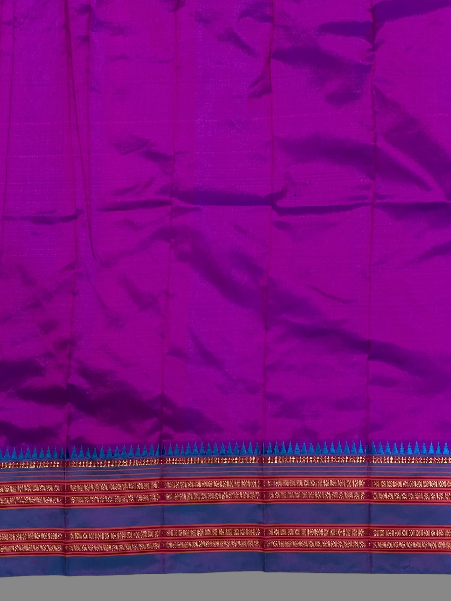 Narayanpet Plain Magenta colour pure Silk Saree