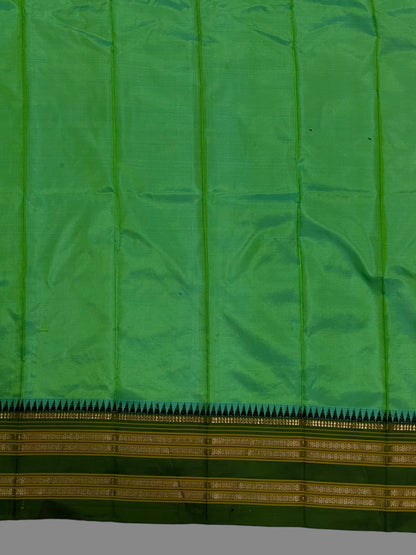 Narayanpet Plain Emerald Green colour pure Silk Saree