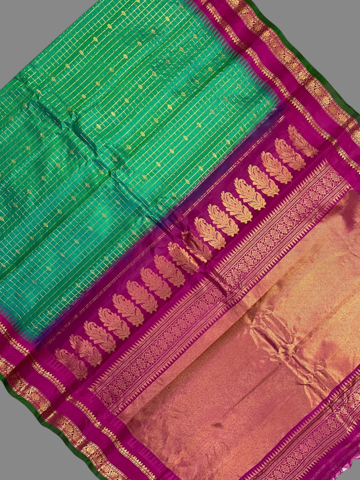 Gap Border Checks Rama Green Pure Silk saree