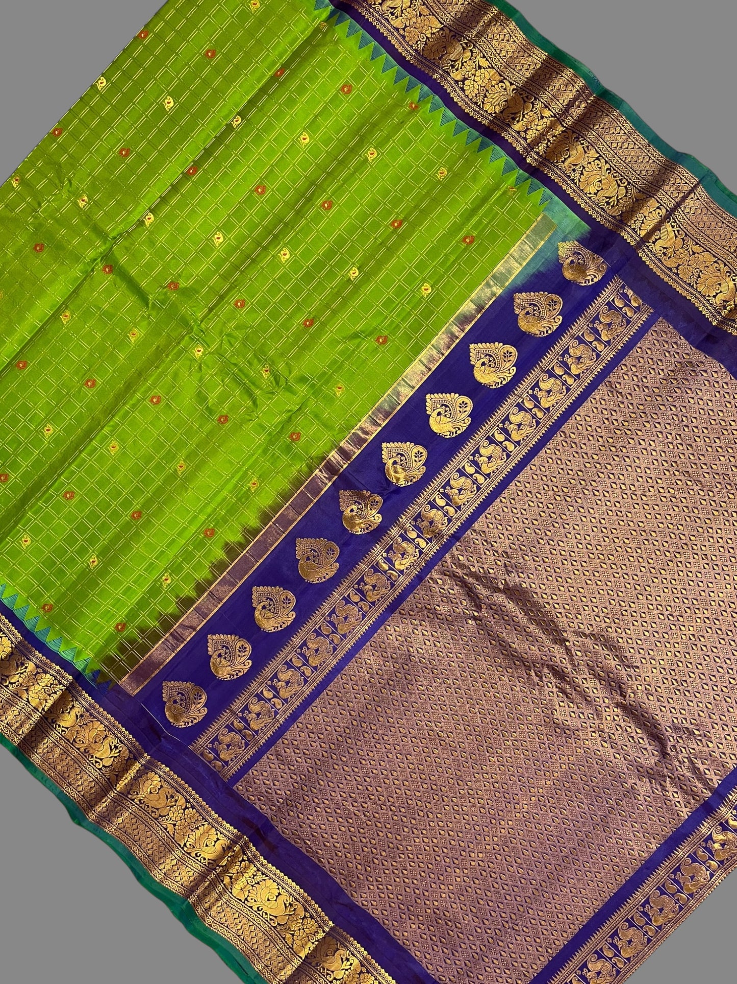 Humsa Big Checks Green Pure Silk Saree