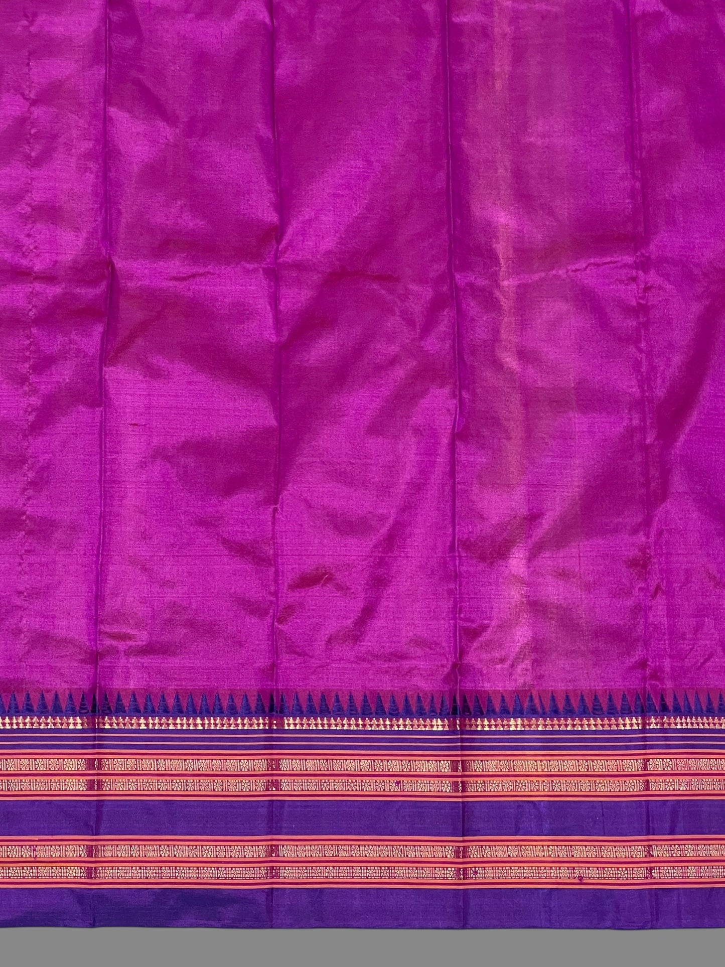 Narayanpet Plain Magenta pure Silk Saree