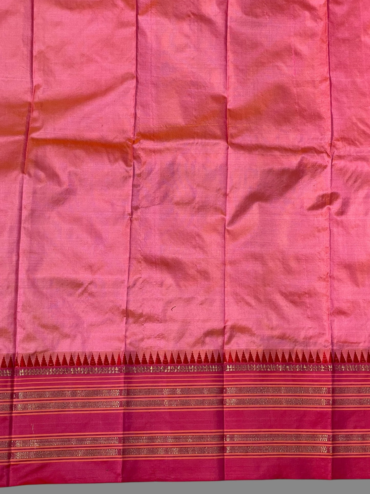 Narayanpet Plain Tomato Pink Pure Silk Saree