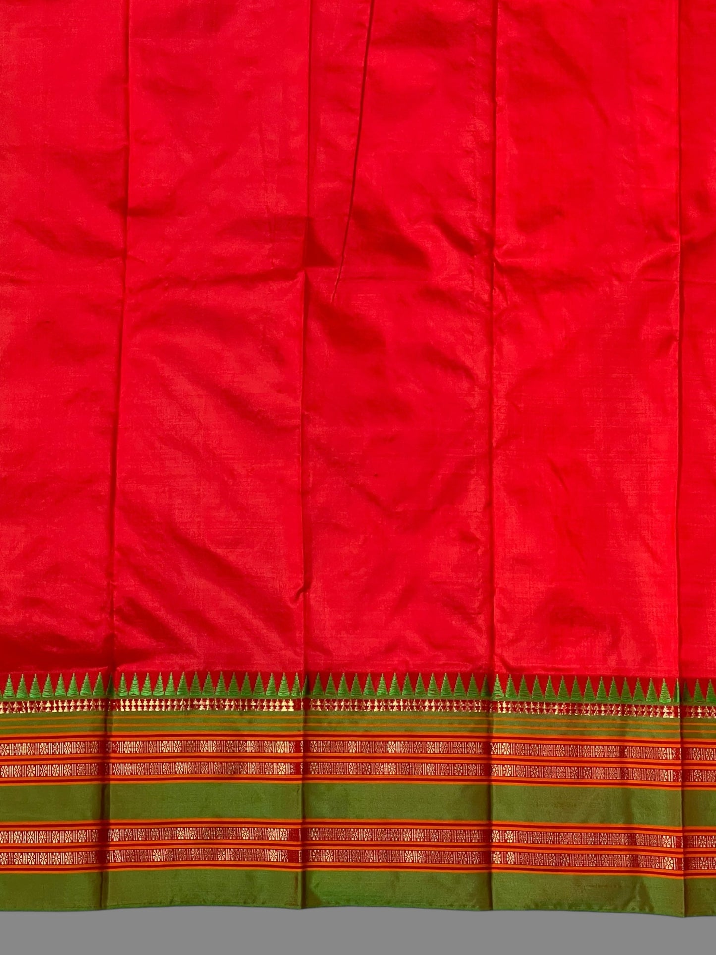 Narayanpet Plain Red colour pure Silk Saree