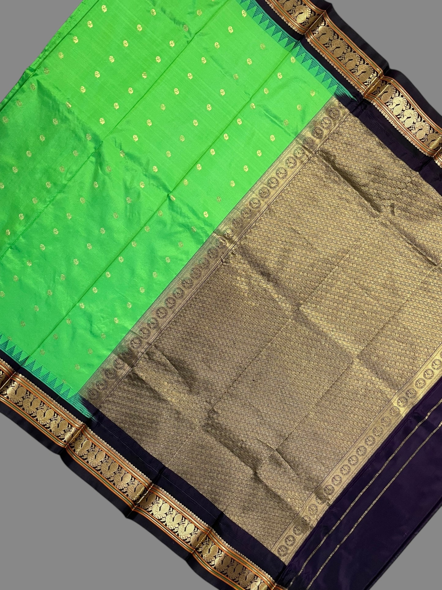 Humsa Border Green Pure Silk Saree