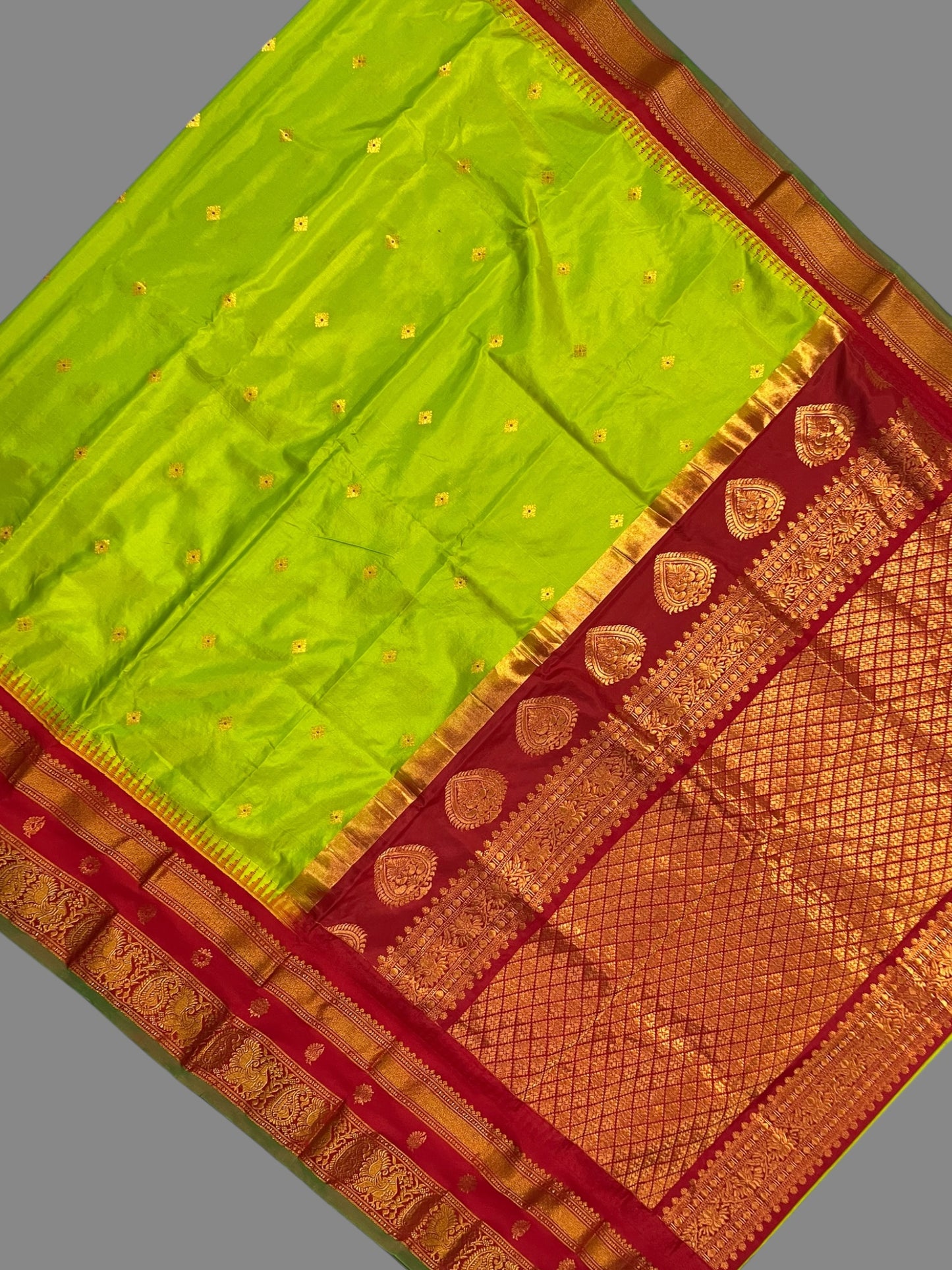 Kanchi Border Butta Light Green Pure Silk Saree