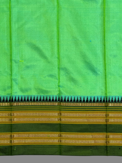 Narayanpet Plain Emarald Green colour pure Silk Saree