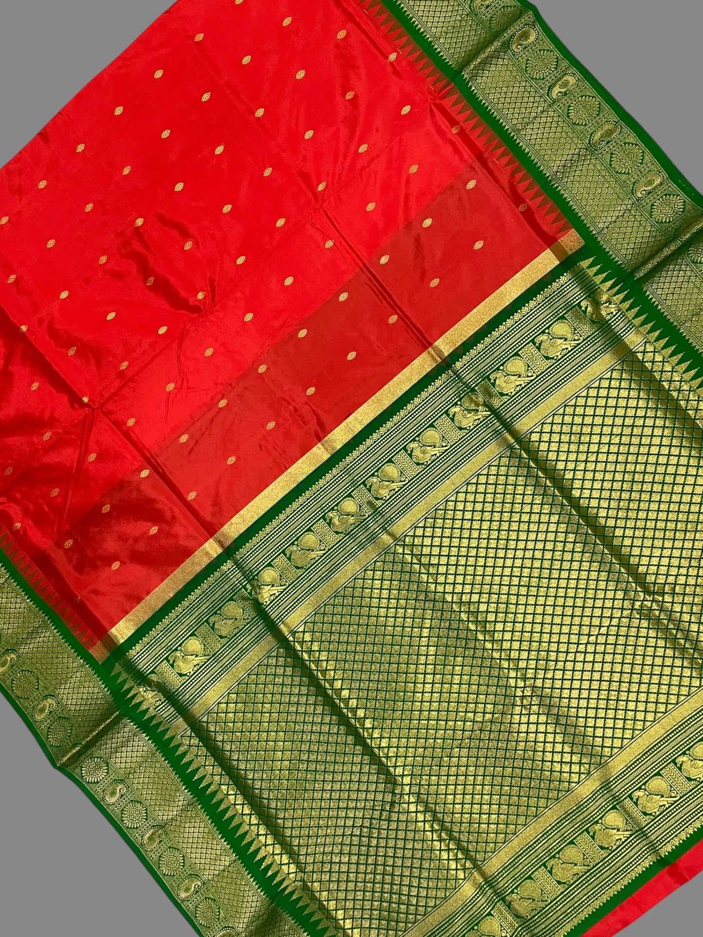 Kanchi Mango Border Red Silk Sarees