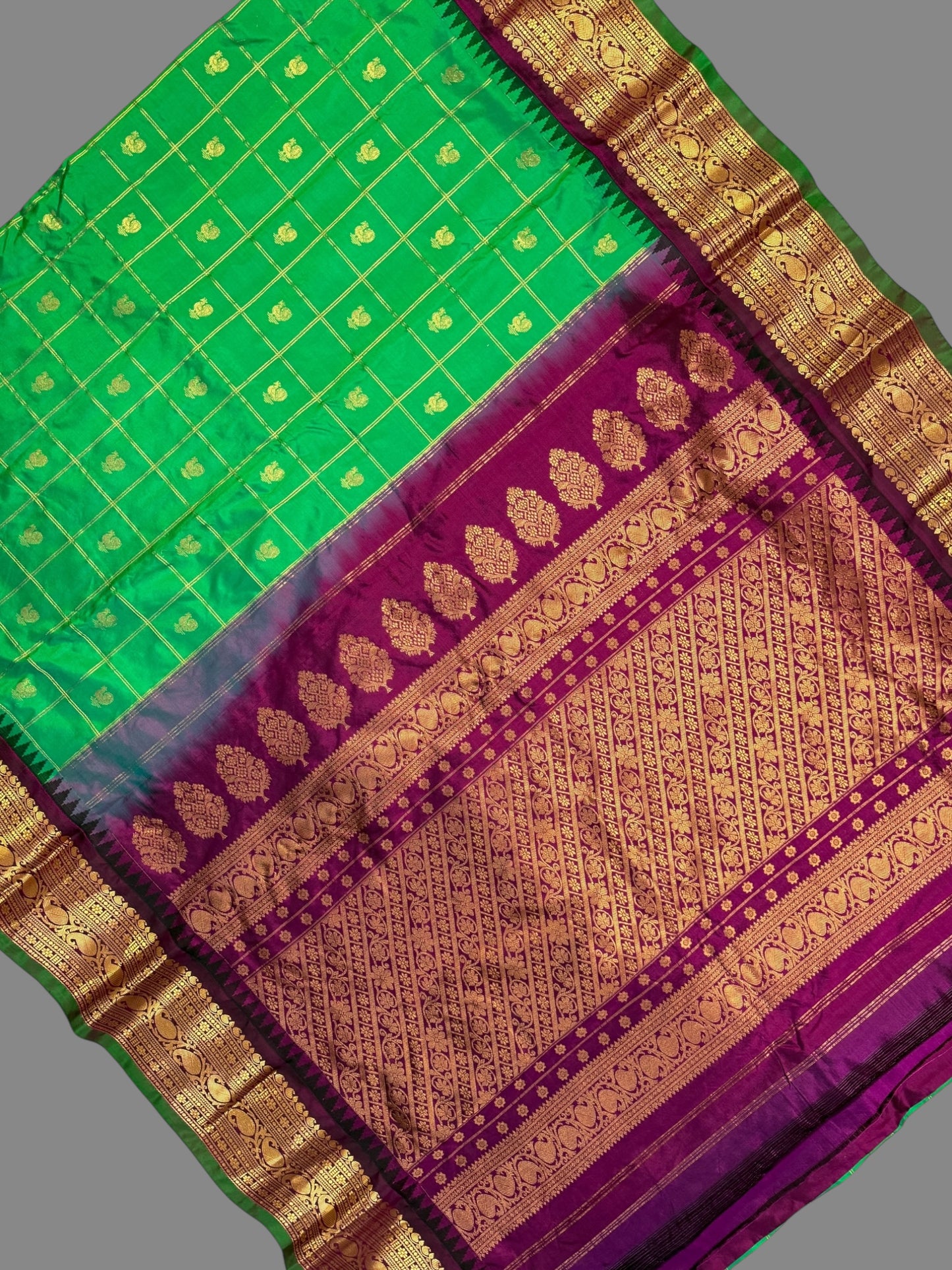 Bridal Big Checks Butta Emerald Green Pure Silk Sarees
