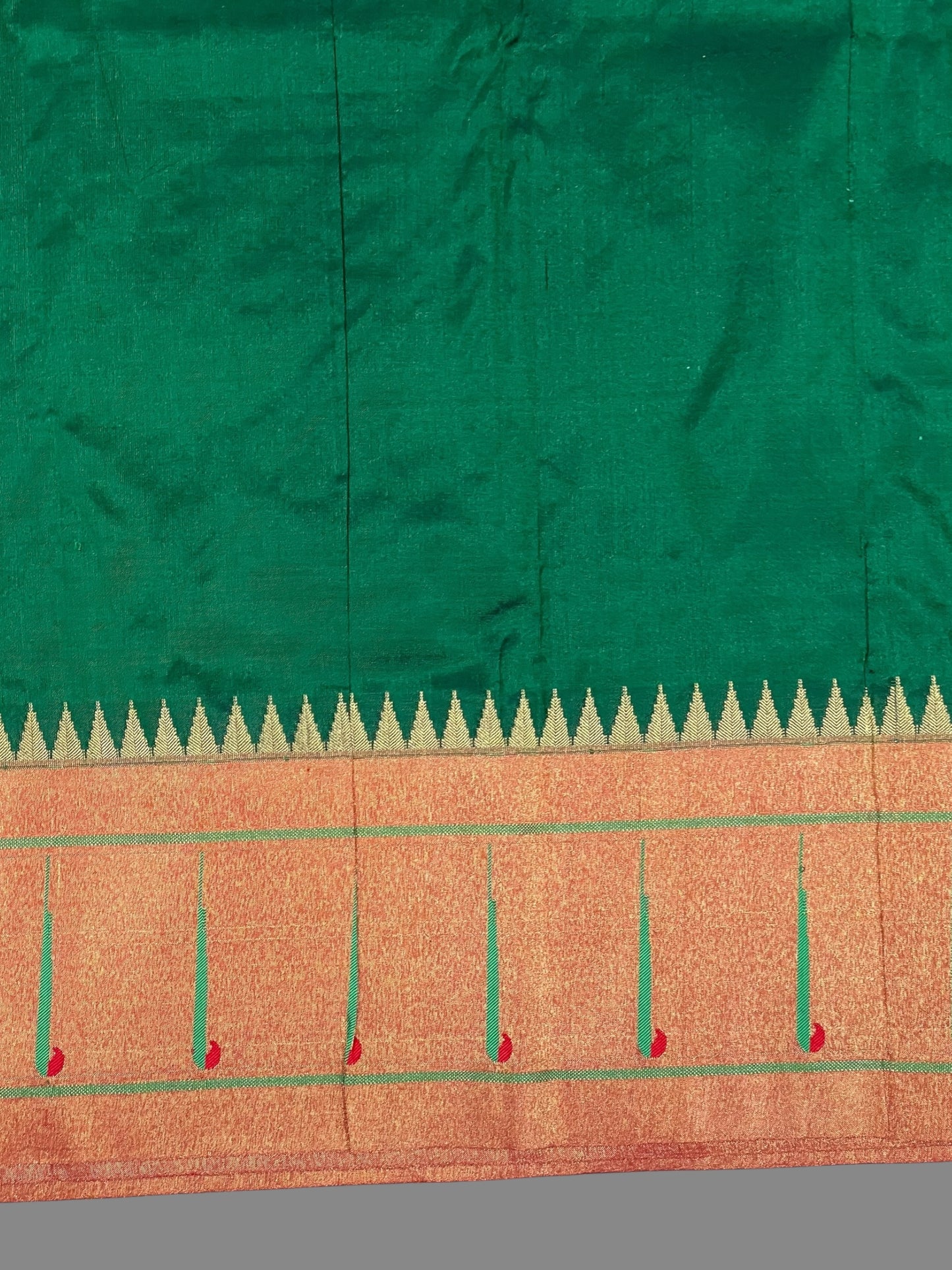 Single Muniya Border Dark Green Silk Saree