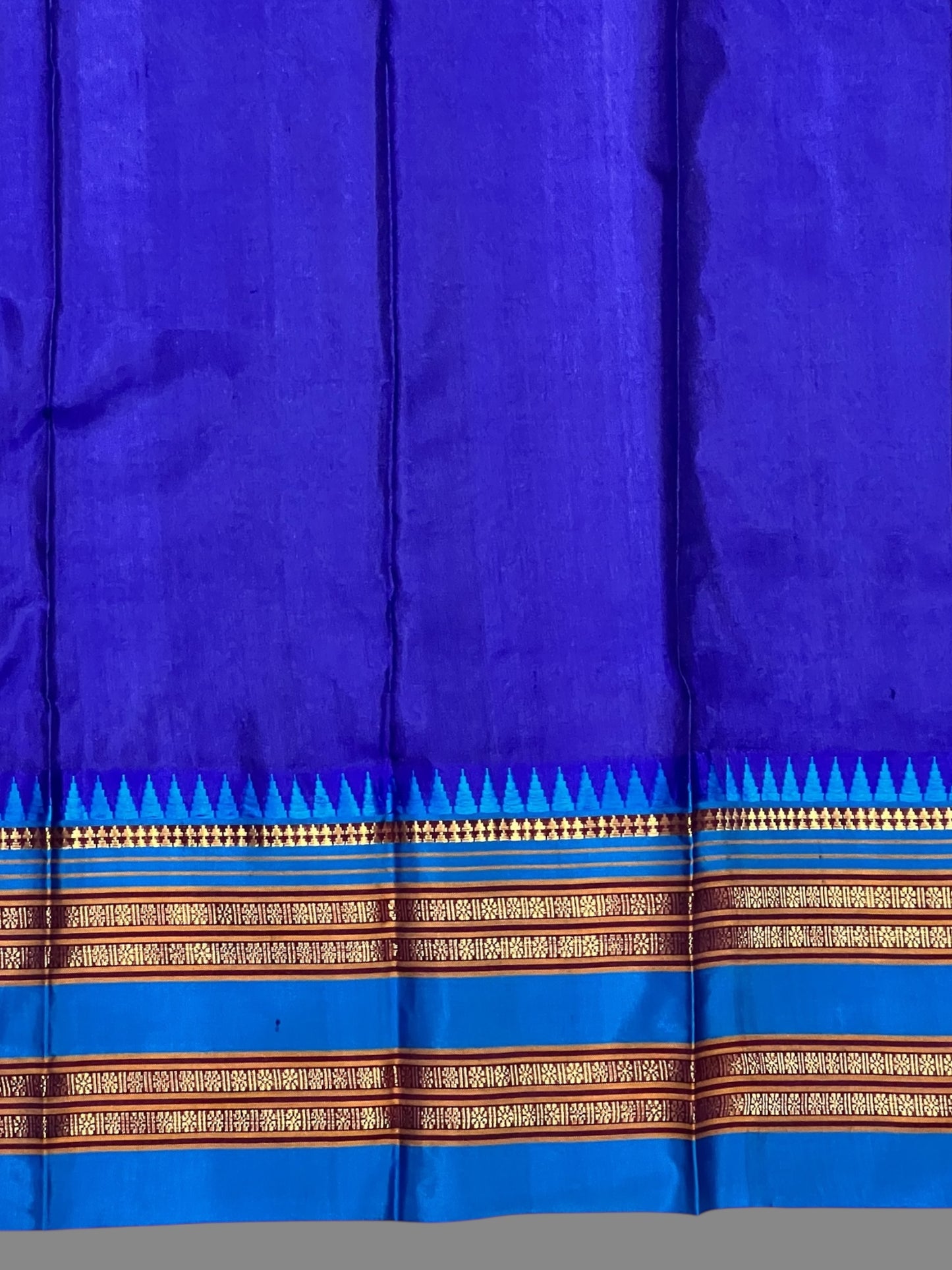Narayanpet Plain Navy Blue colour pure Silk Saree