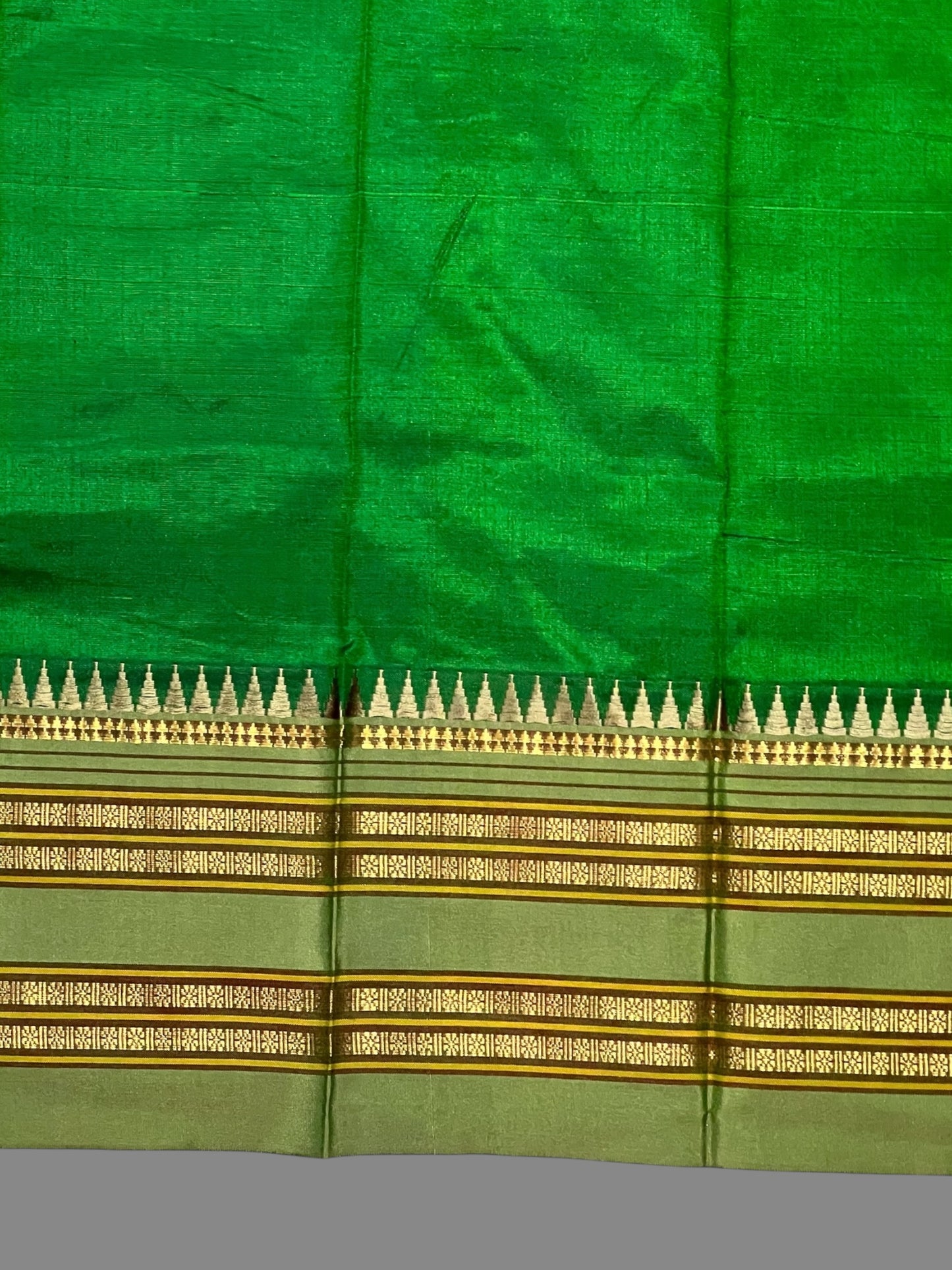 Narayanpet Plain Orange Pure Silk Saree