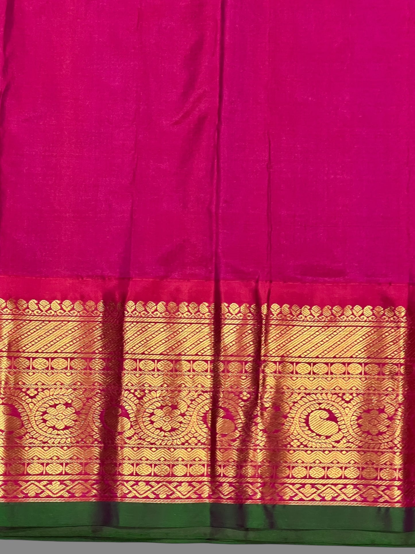 Gadwal Big Border Mehndi Pure Silk Sarees