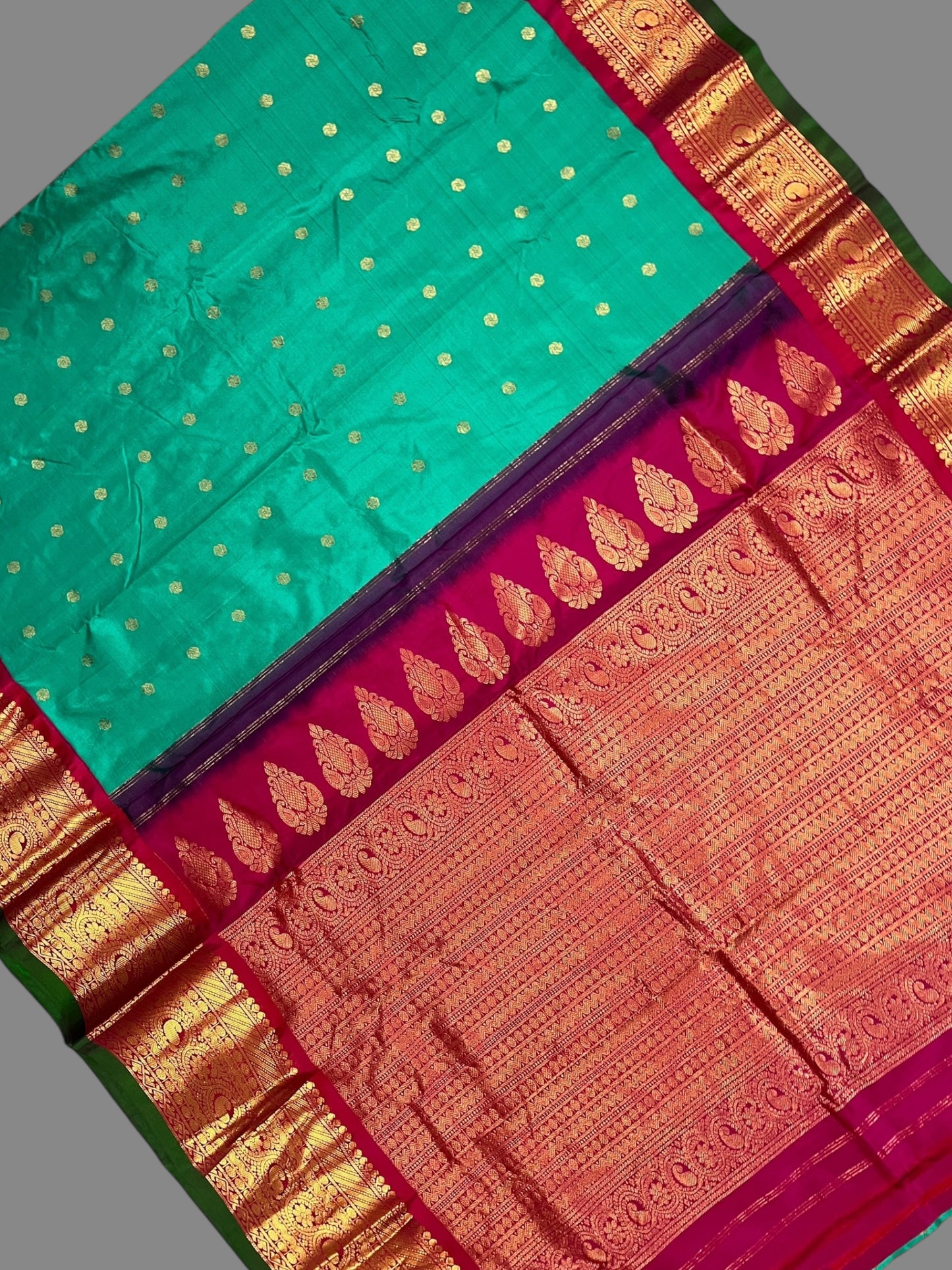 Gadwal Big Border Pista Green Pure Silk Sarees