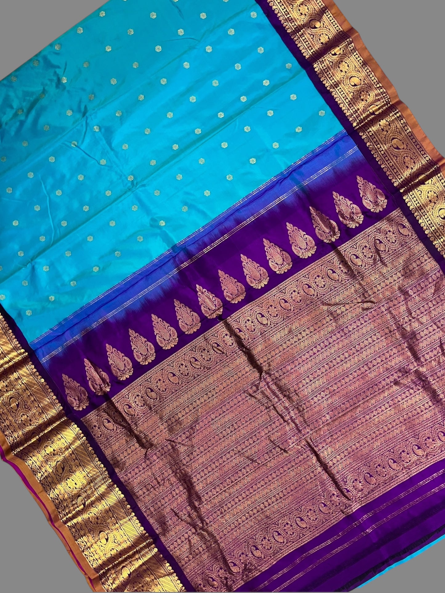 Gadwal Big Border Blue Pure Silk Sarees
