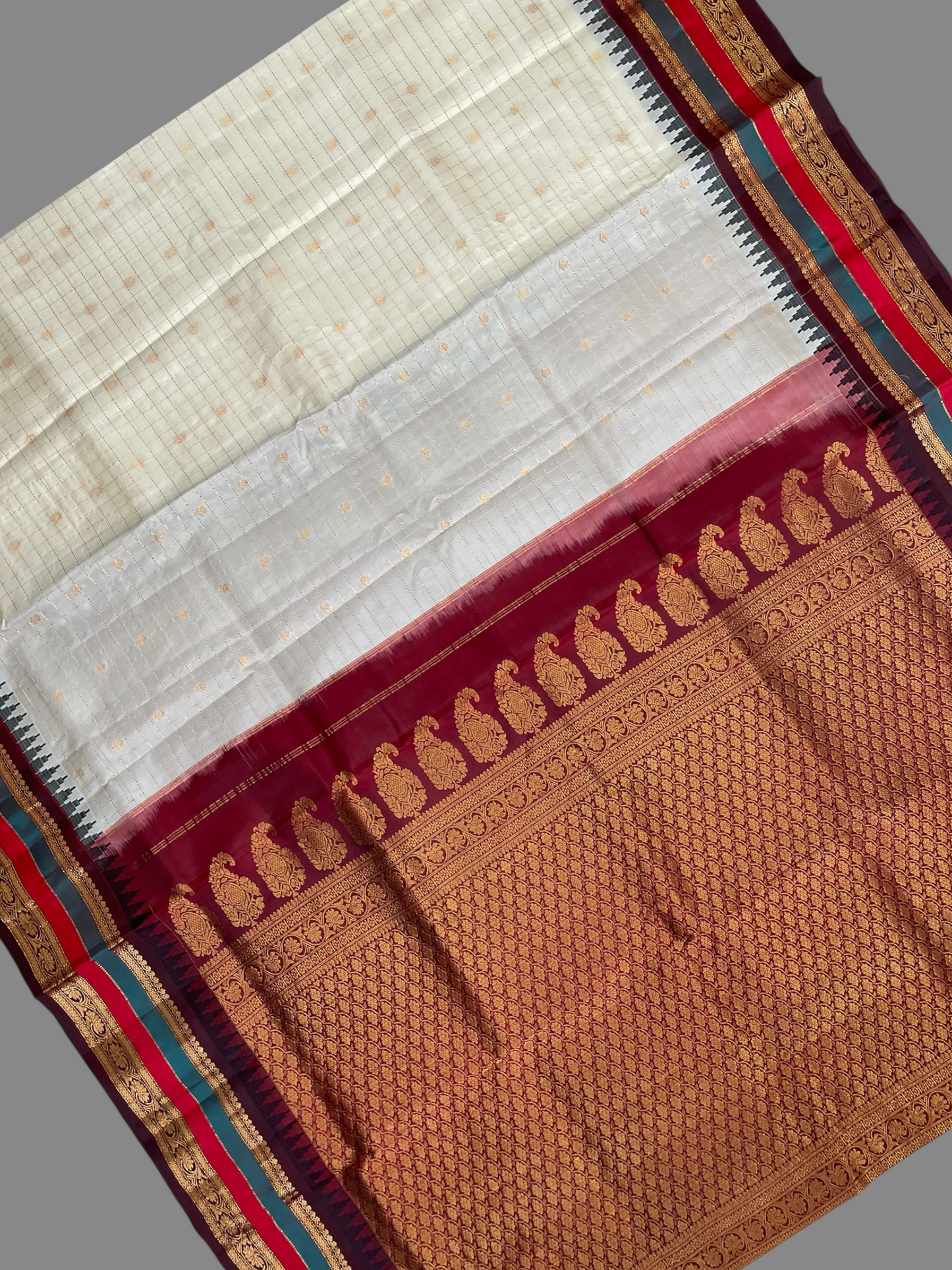 Gap Border Checks White Colour Pure Silk Saree