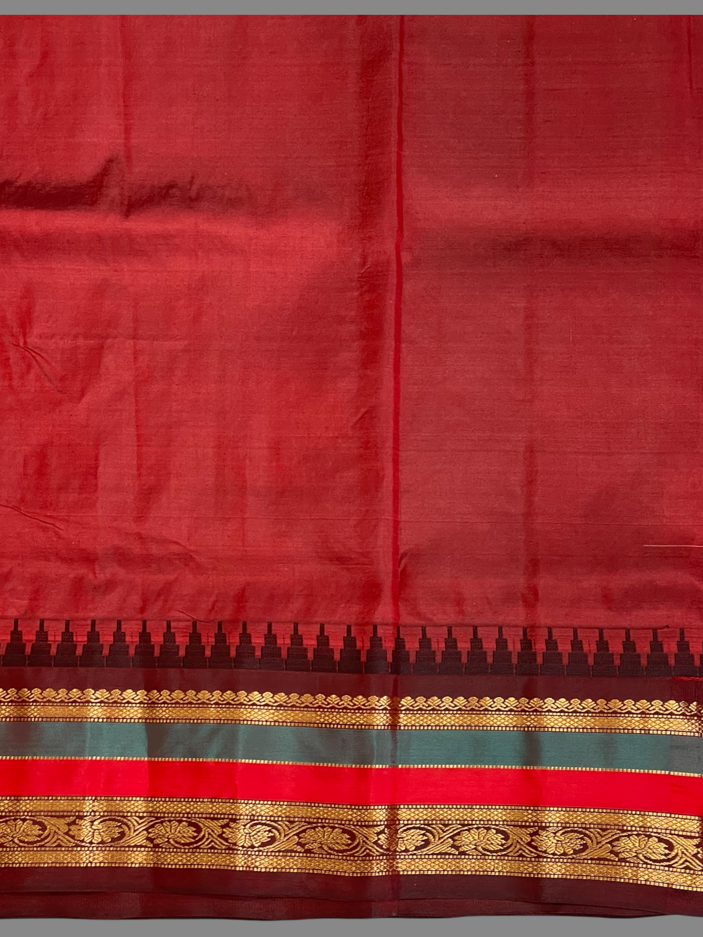 Gap Border Checks White Colour Pure Silk Saree