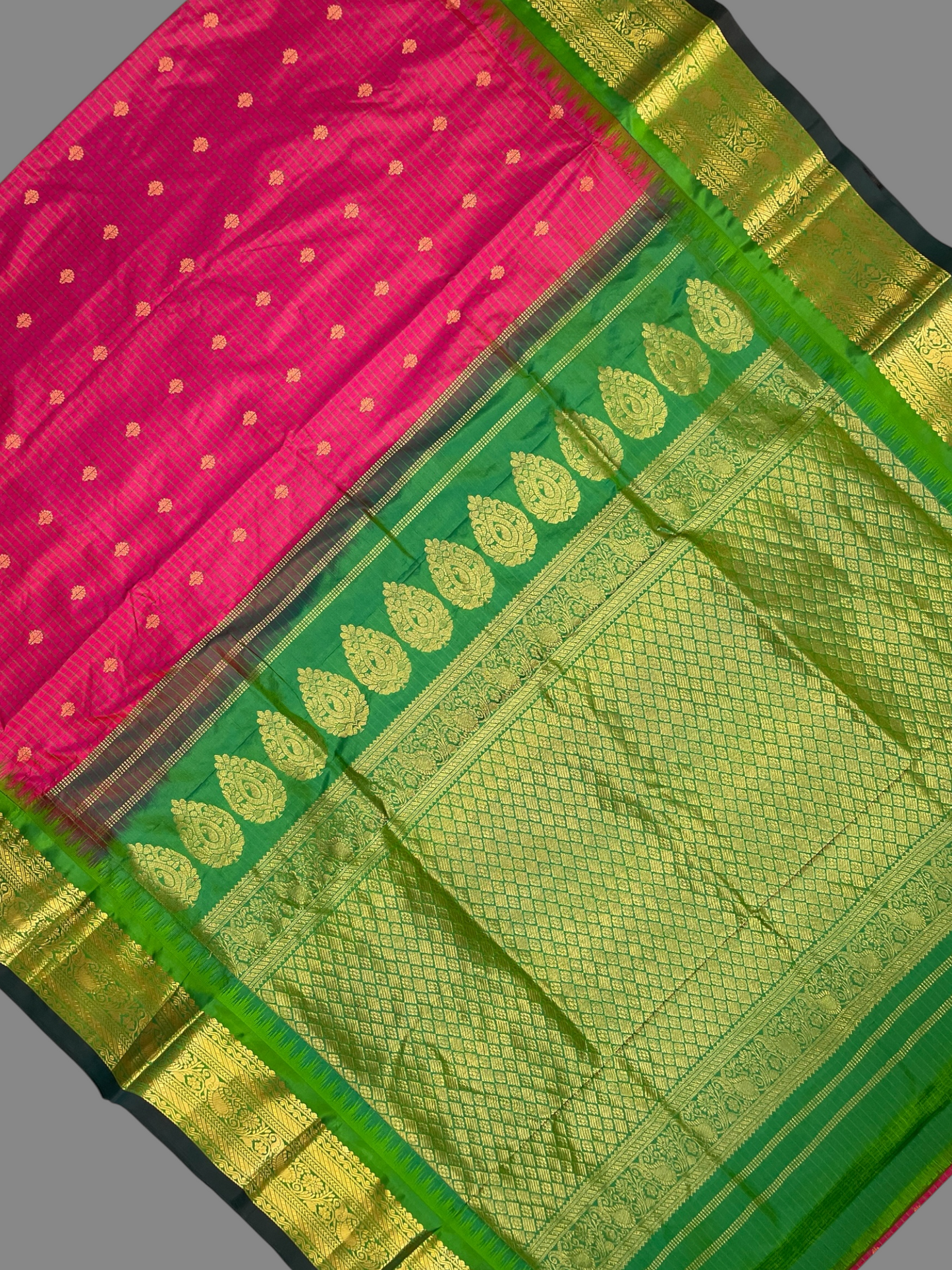 Gadwal Small Checks Butta  Pink Pure Silk Sarees