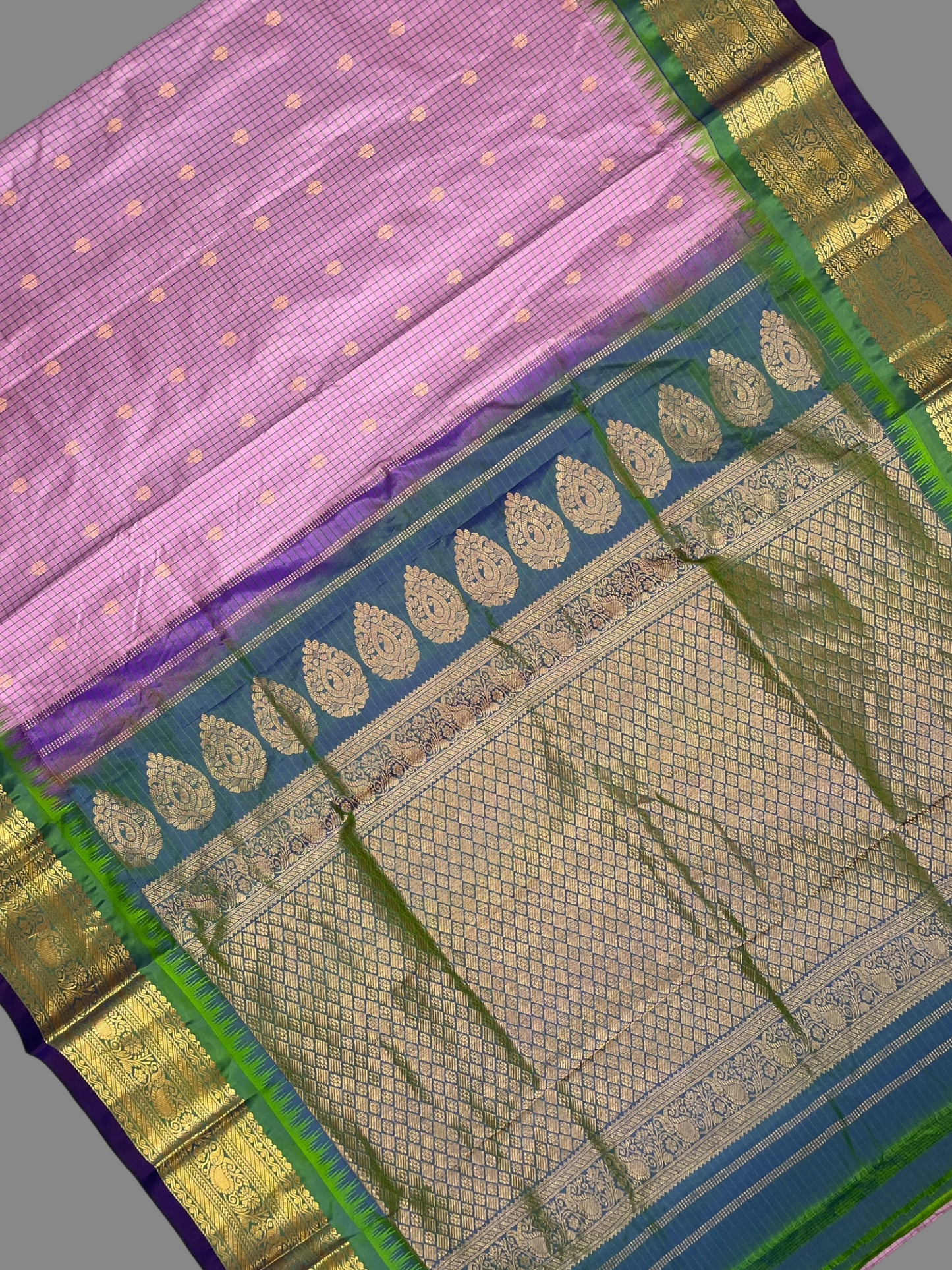 Gadwal Small Checks Butta Light Lavender Pure Silk Sarees