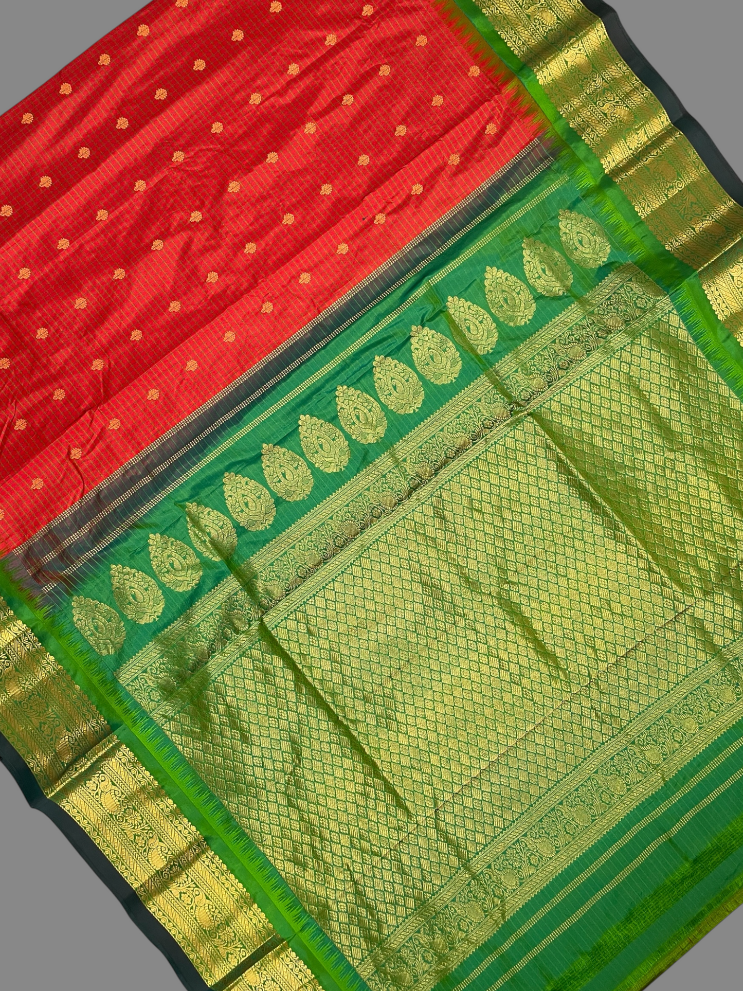 Gadwal Small Checks Butta Red Pure Silk Sarees