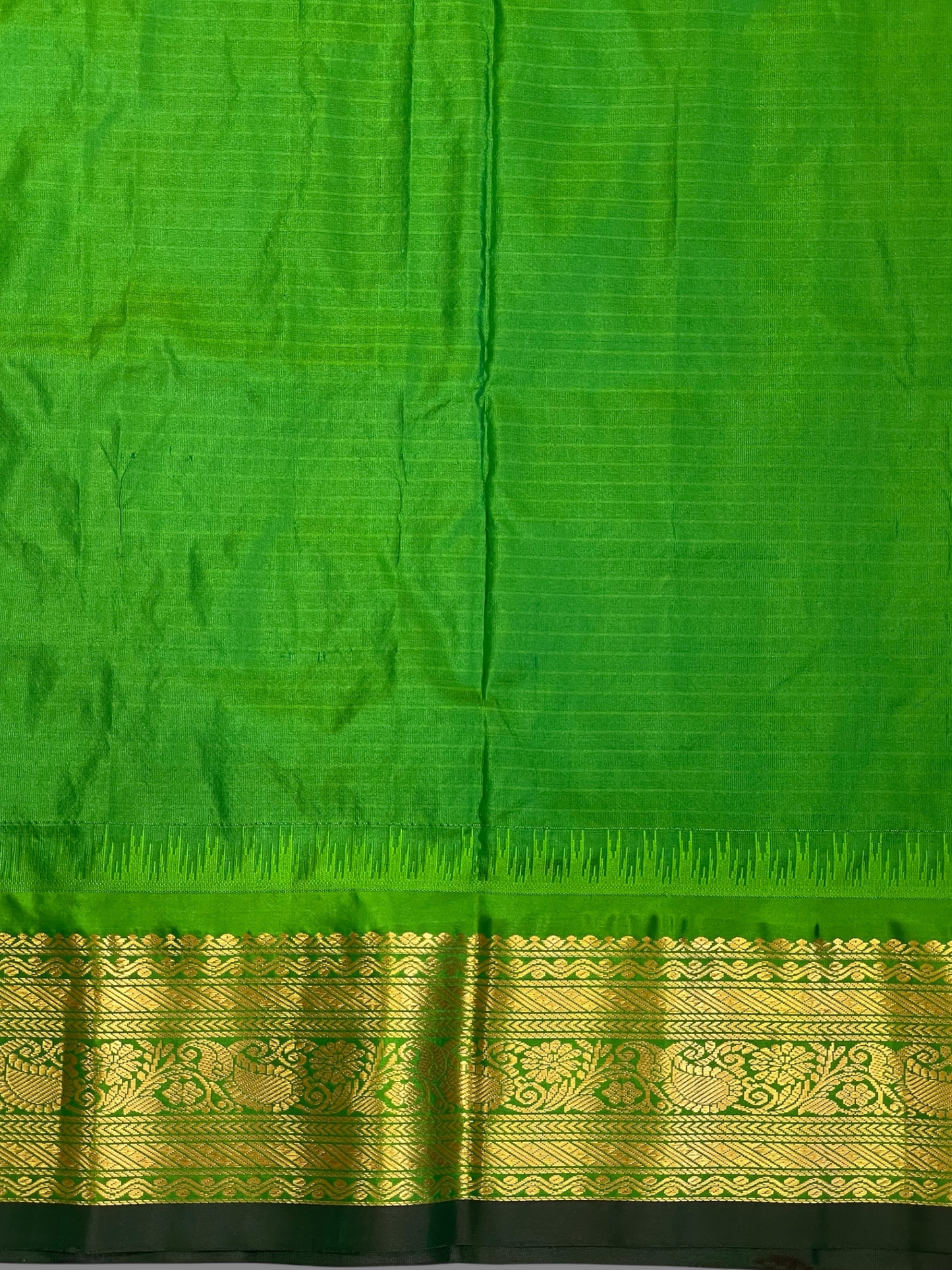 Gadwal Small Checks Butta Dark Purple Pure Silk Sarees
