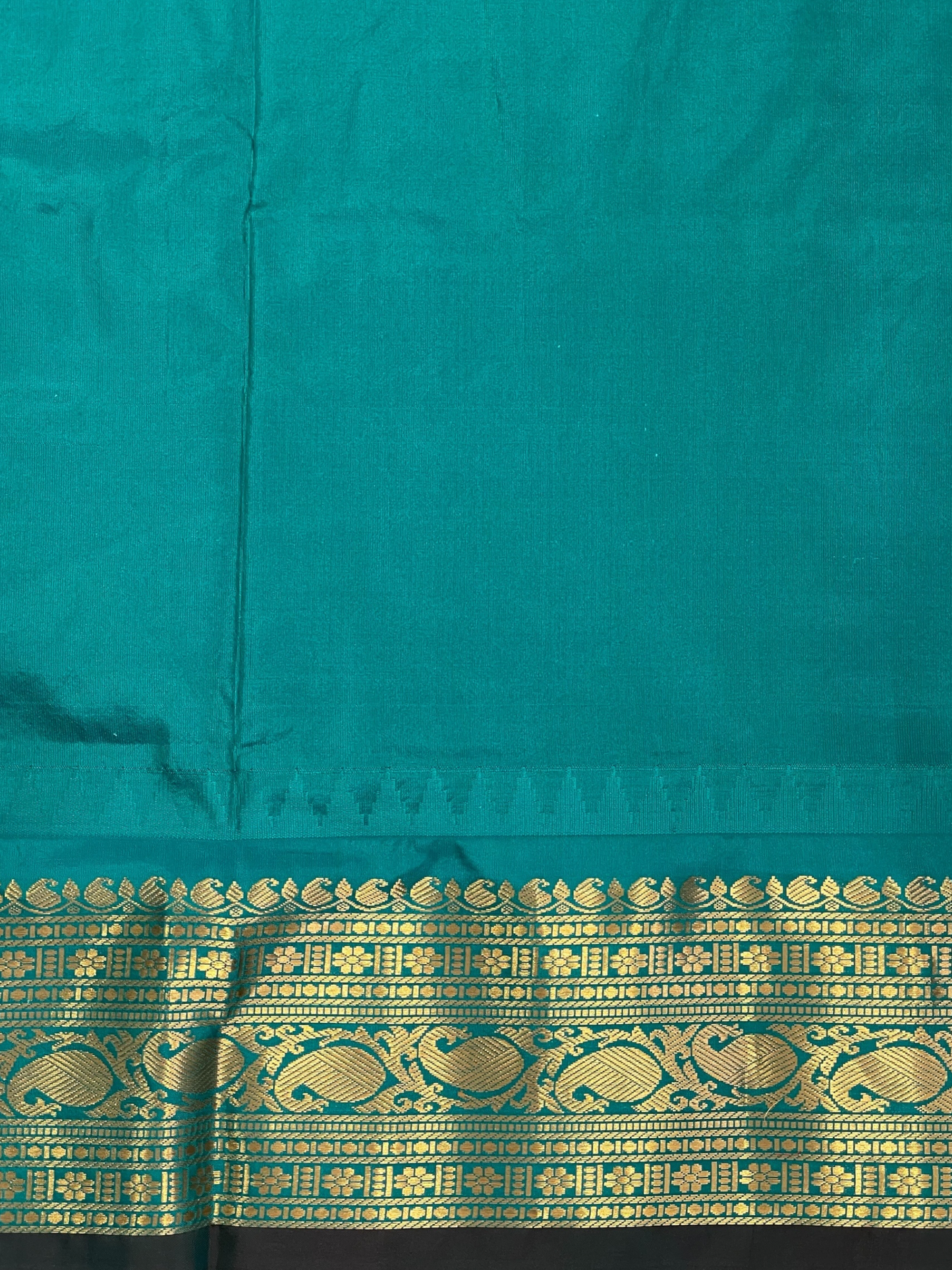 Bridal Big Checks Butta Deep Magenta Pure Silk Sarees