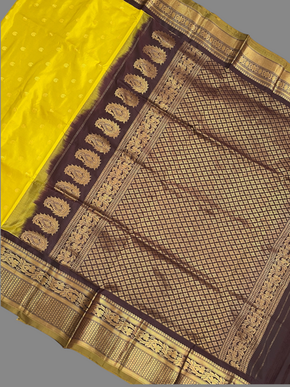 Gadwal Big Border Mustard Pure Silk Sarees