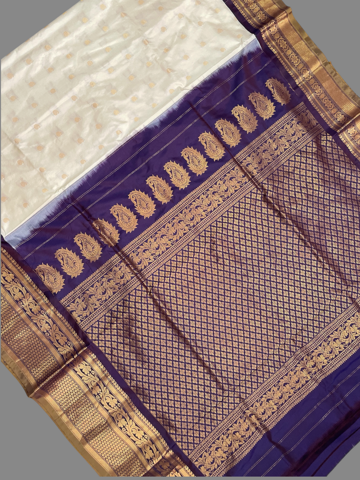 Gadwal Big Border White Pure Silk Sarees