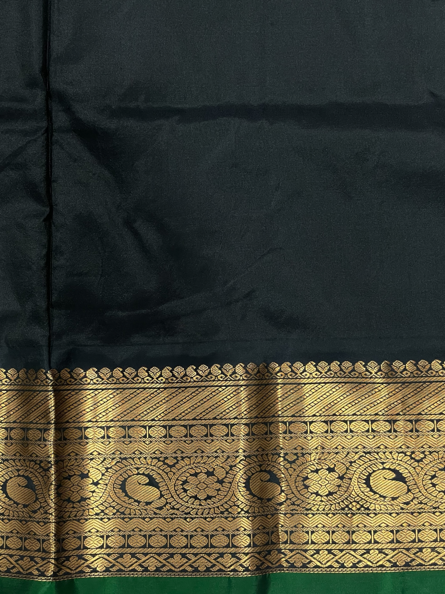 Gadwal Flower Butta Mint Green Pure Silk Sarees