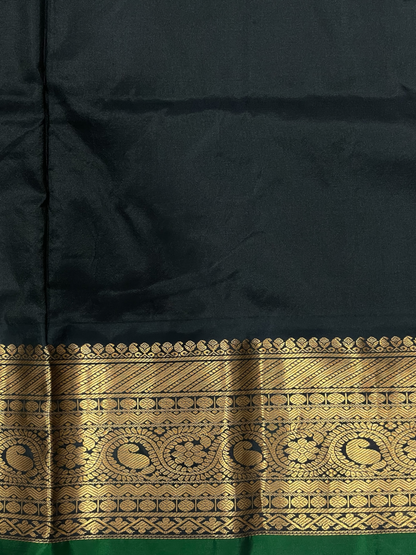 Gadwal Flower Butta Mint Green Pure Silk Sarees