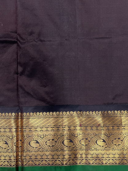 Gadwal Flower Butta White Pure Silk Sarees