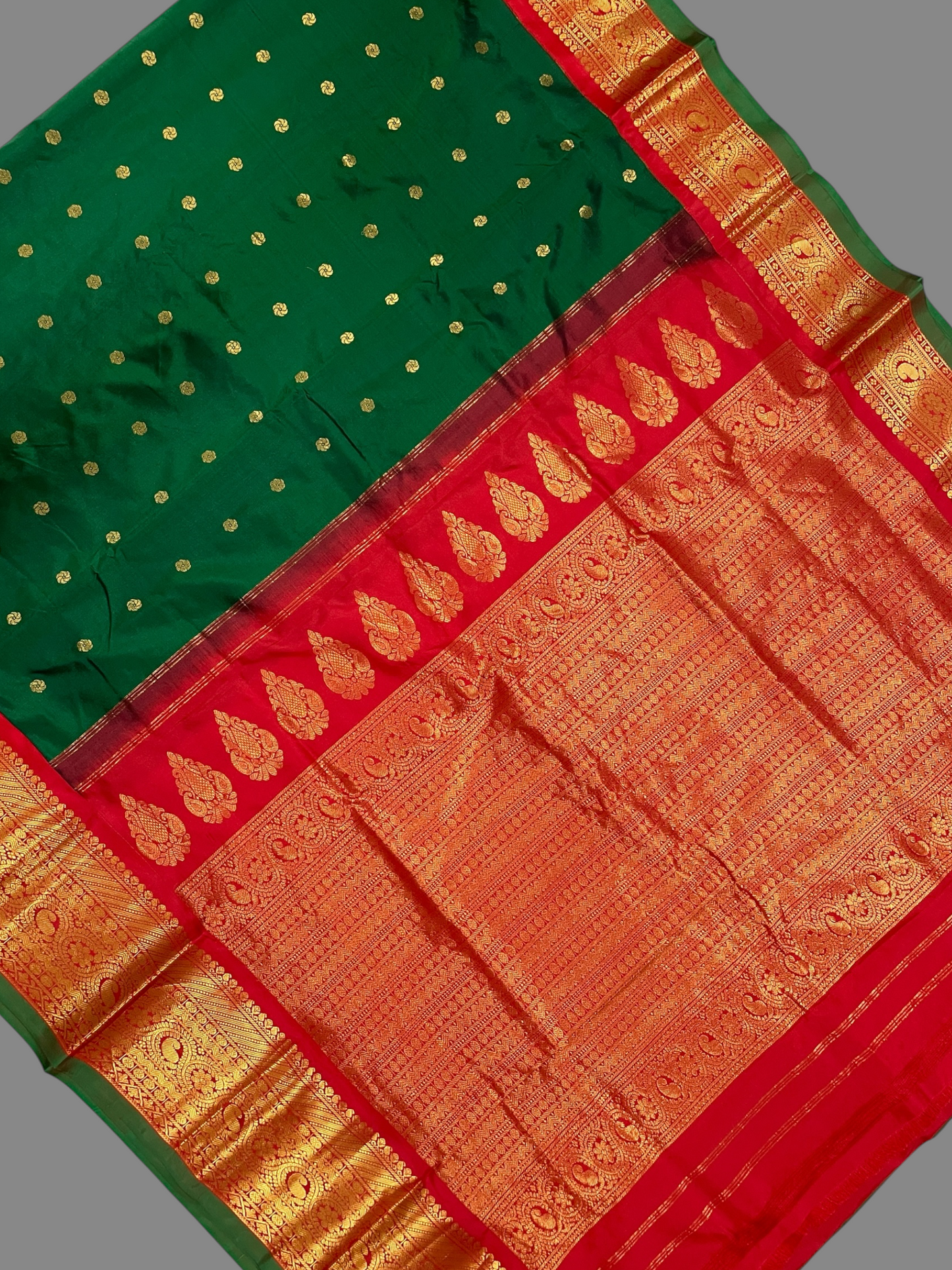 Gadwal Flower Butta Dark Green Pure Silk Sarees