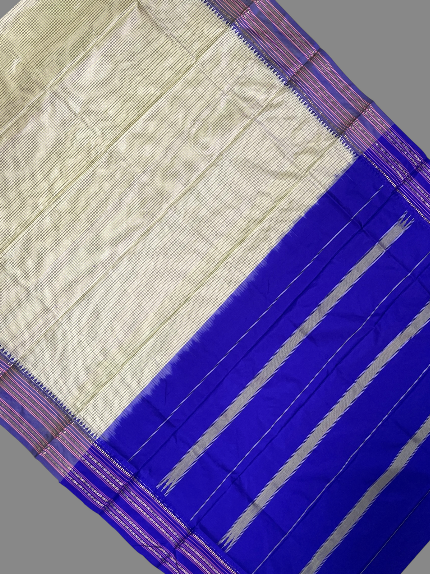 Narayanpet Checks Light Green Pure Silk Saree