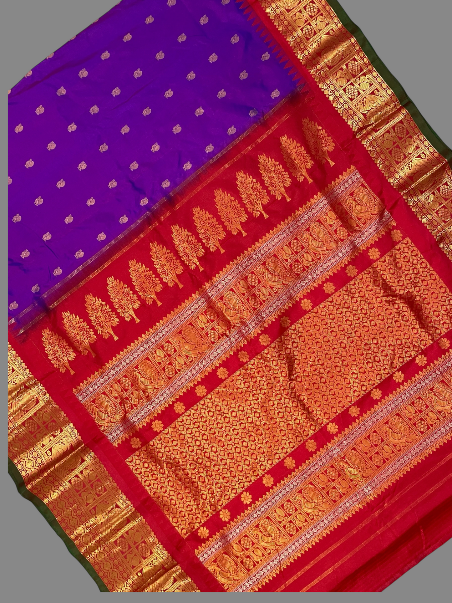Gadwal Peacock Border Magenda Silk Saree