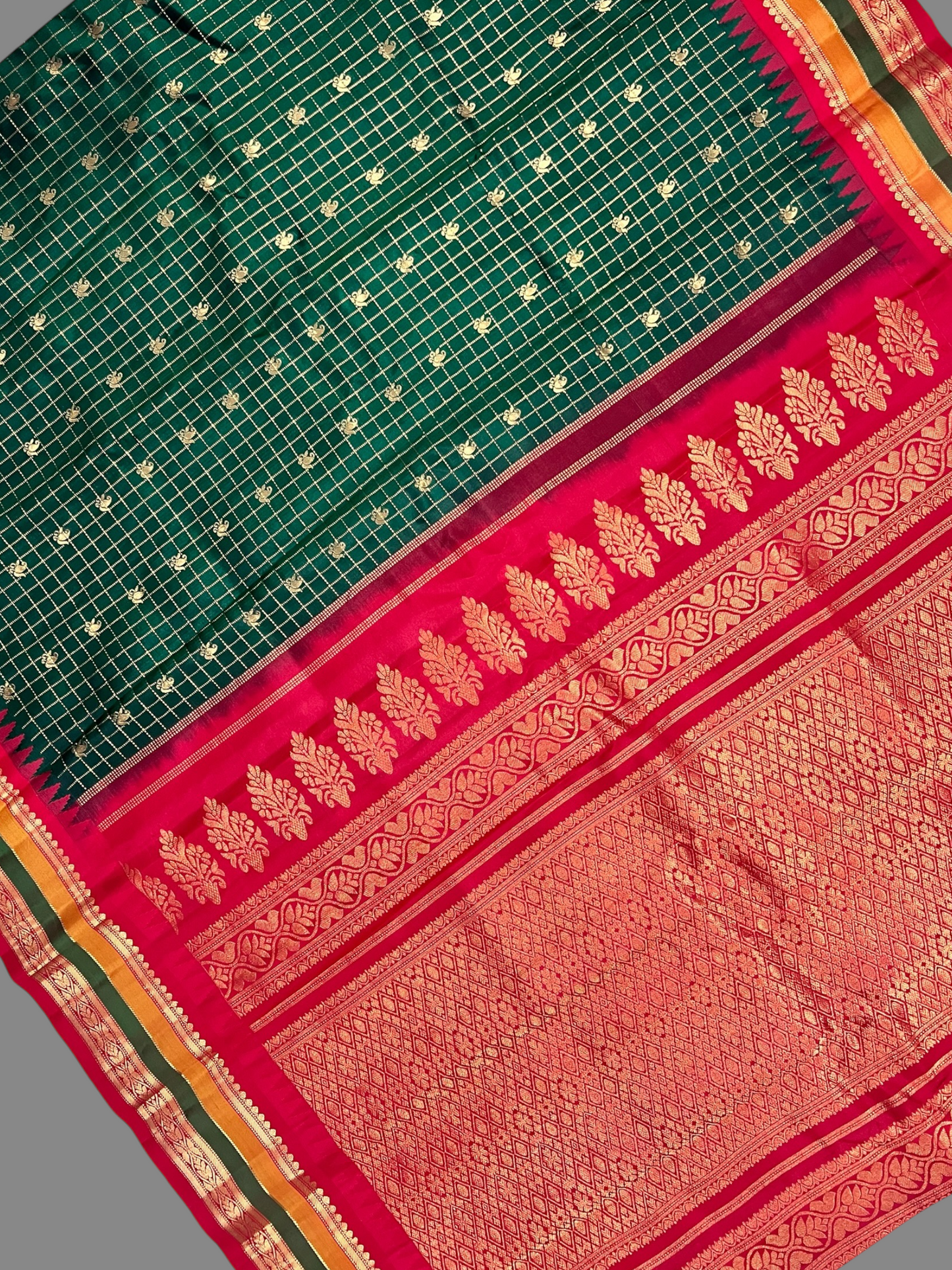 Gap Border Checks Dark Green Pure Silk Saree