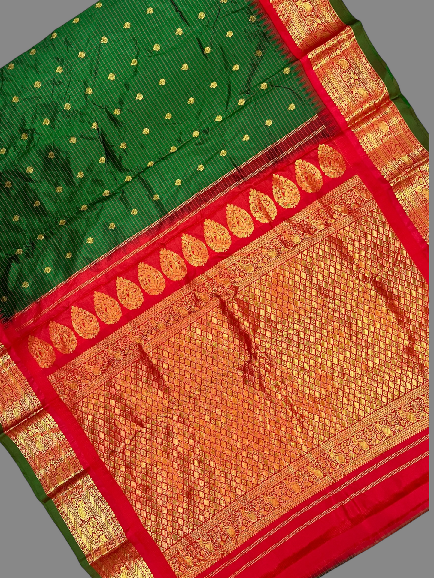 Gadwal Small Checks Butta Green Pure Silk Sarees