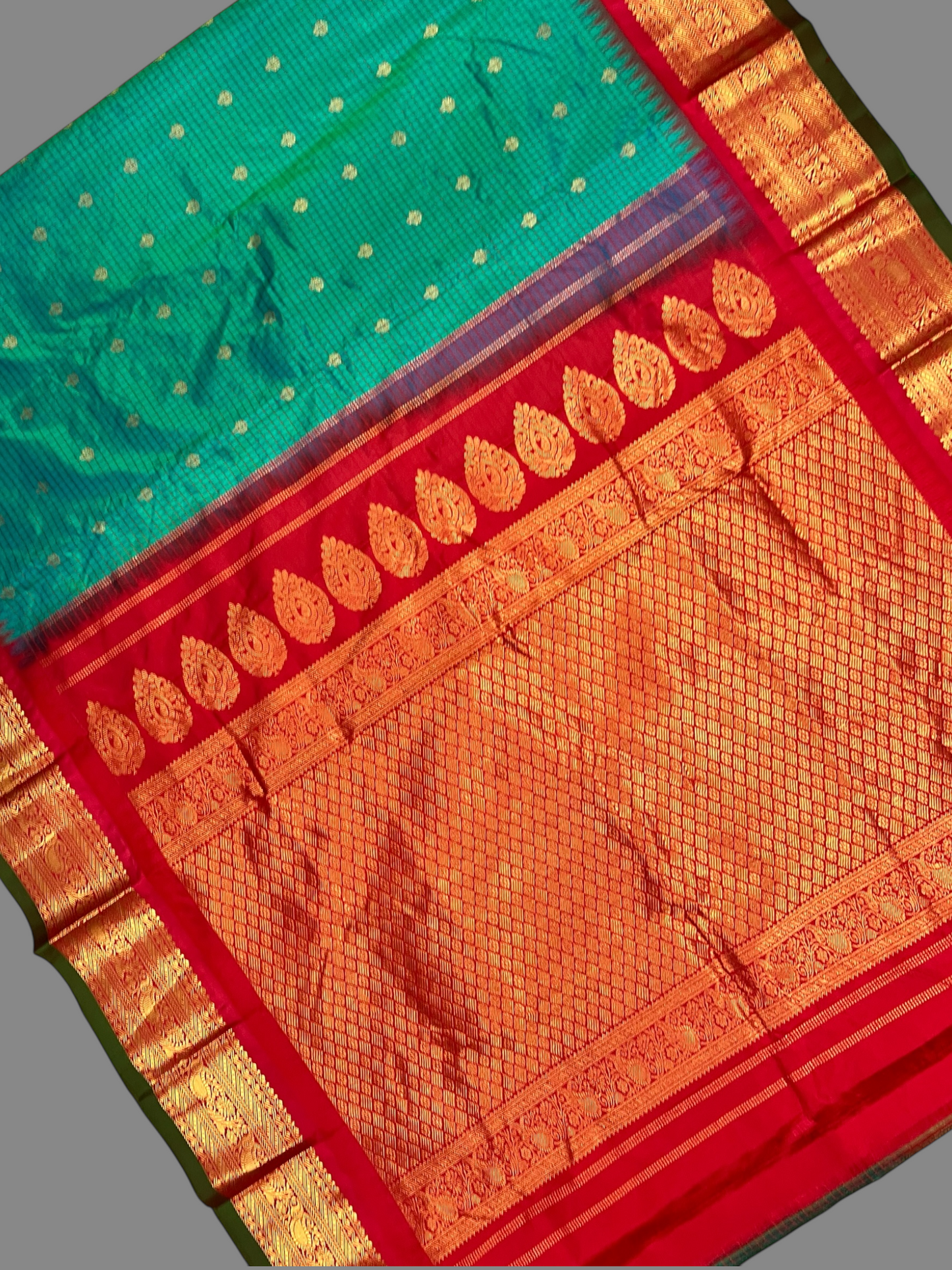 Gadwal Small Checks Butta Emerald Green Pure Silk Sarees