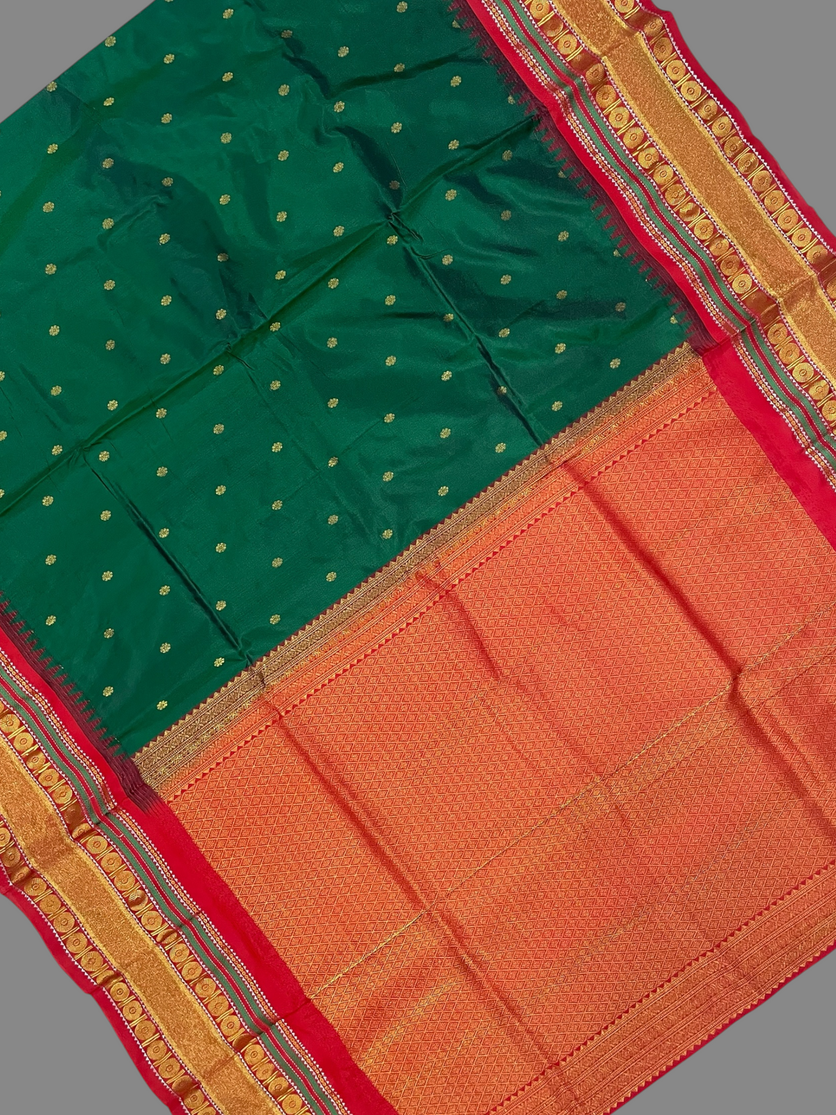 Deep Emerald Green Pure Silk Saree | Diwali Exclusive