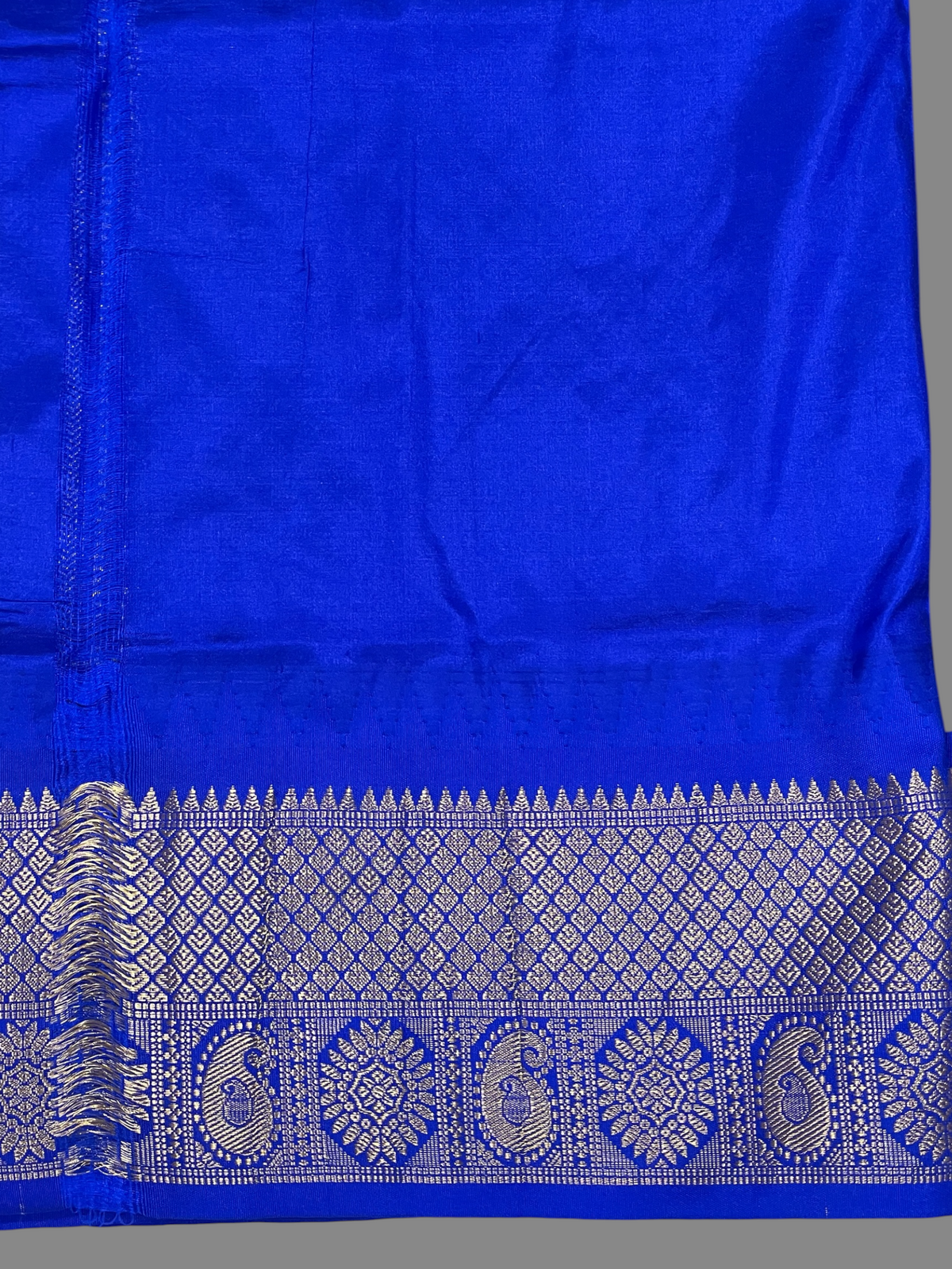 Olive Green Pure Silk Saree | Diwali Exclusive