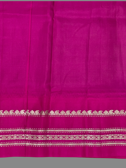 Parrot Green Pure Silk Checked Saree | Navratri Exclusive