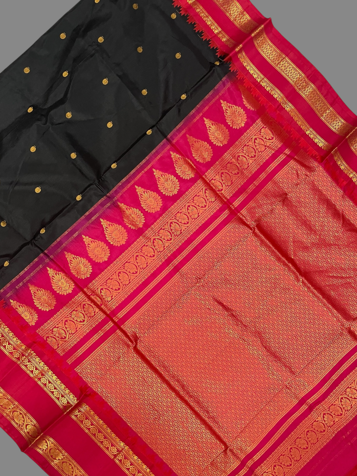 Rich Black Pure Silk Saree | Diwali Exclusive