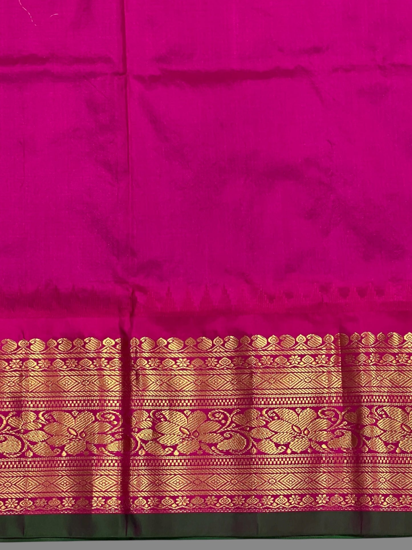 Gadwal Big Border Dark Green Pure Silk Sarees