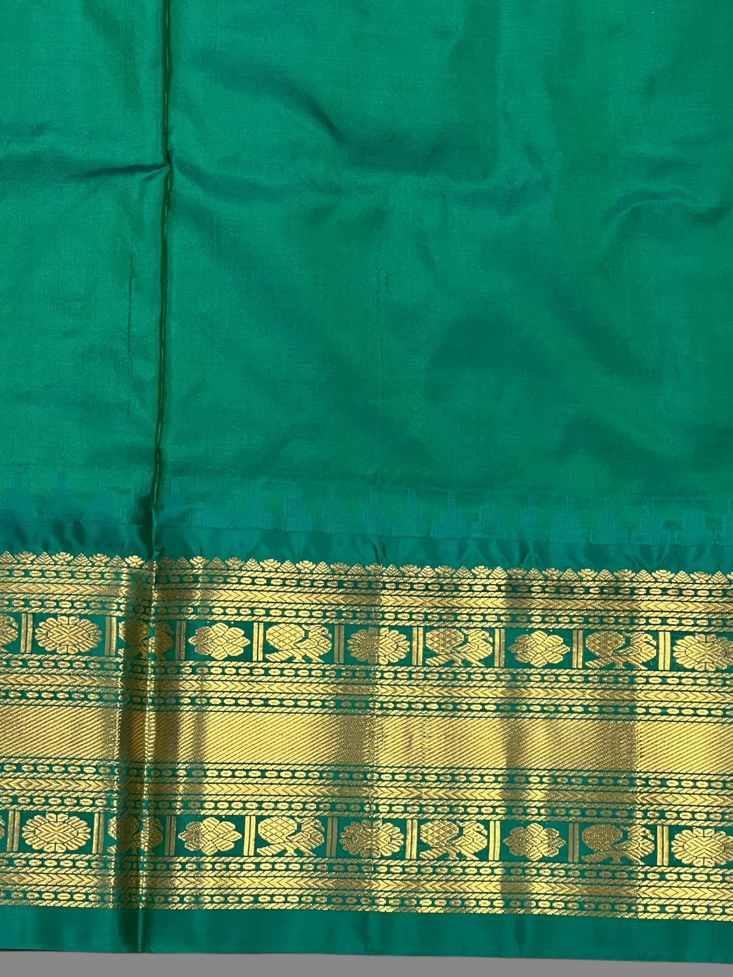 Kanchi Big Border Magenta Pure Silk Saree