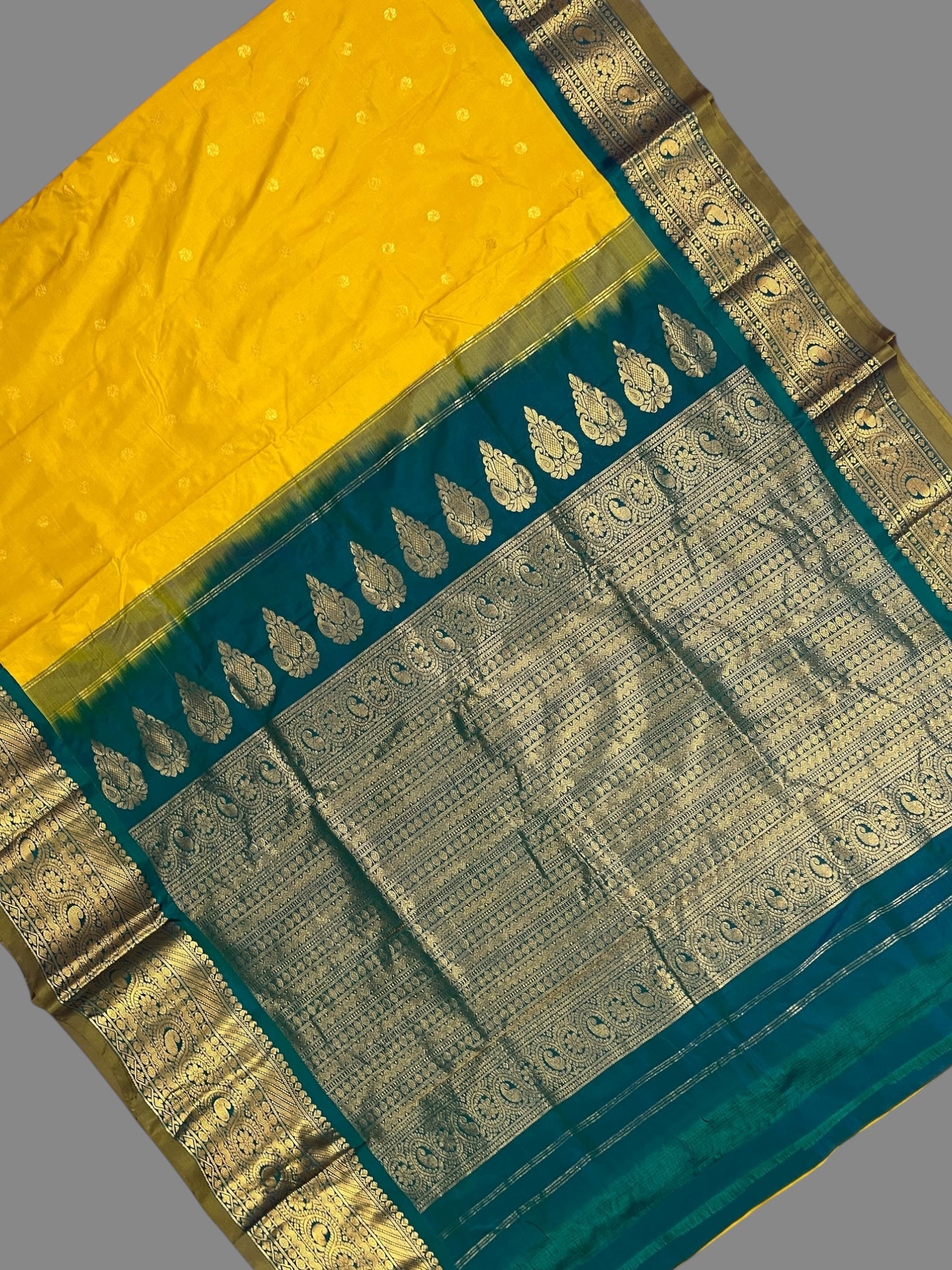 Gadwal Big Border Yellow Pure Silk Sarees