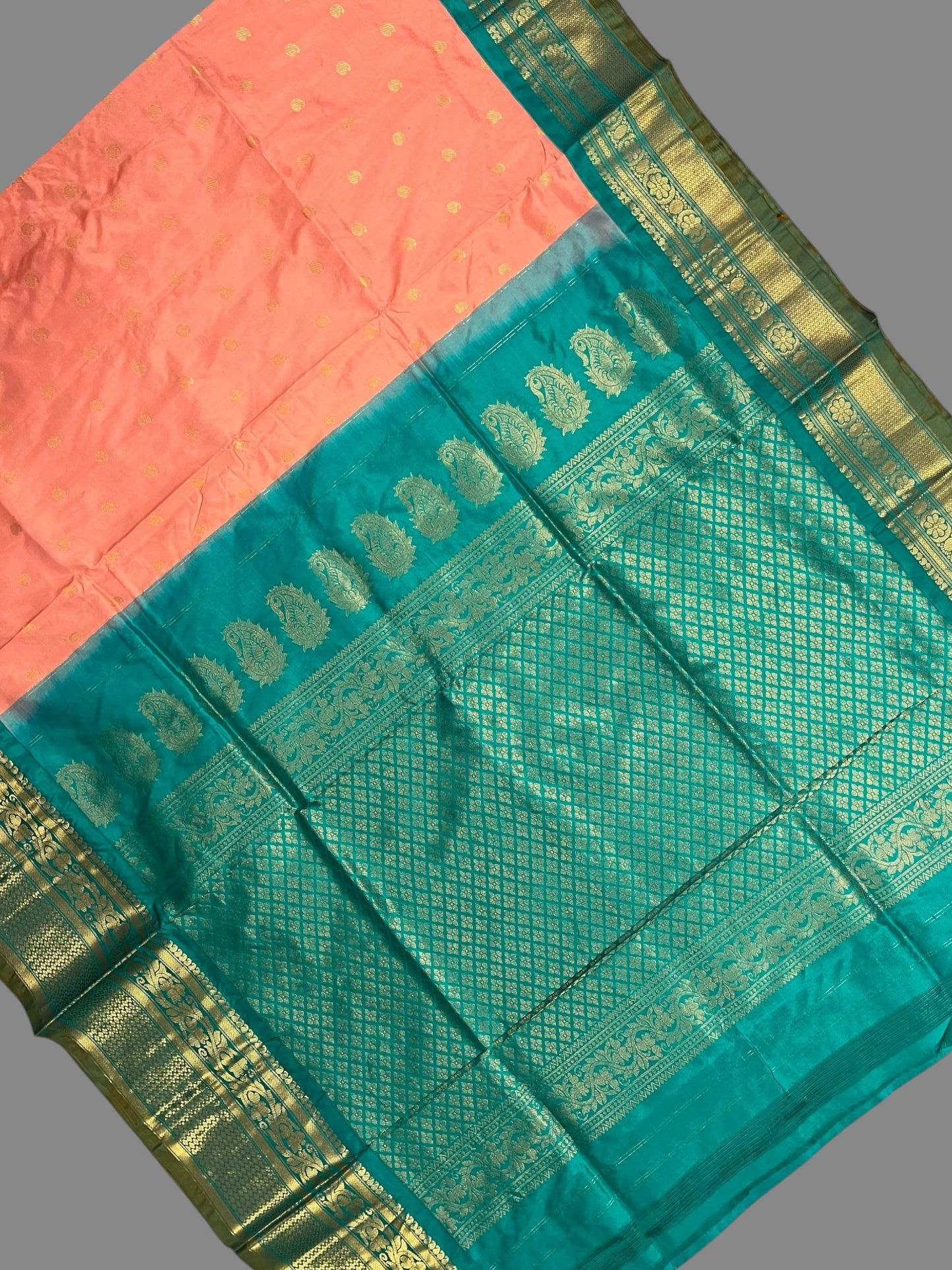 Gadwal Big Border Peach Pure Silk Sarees